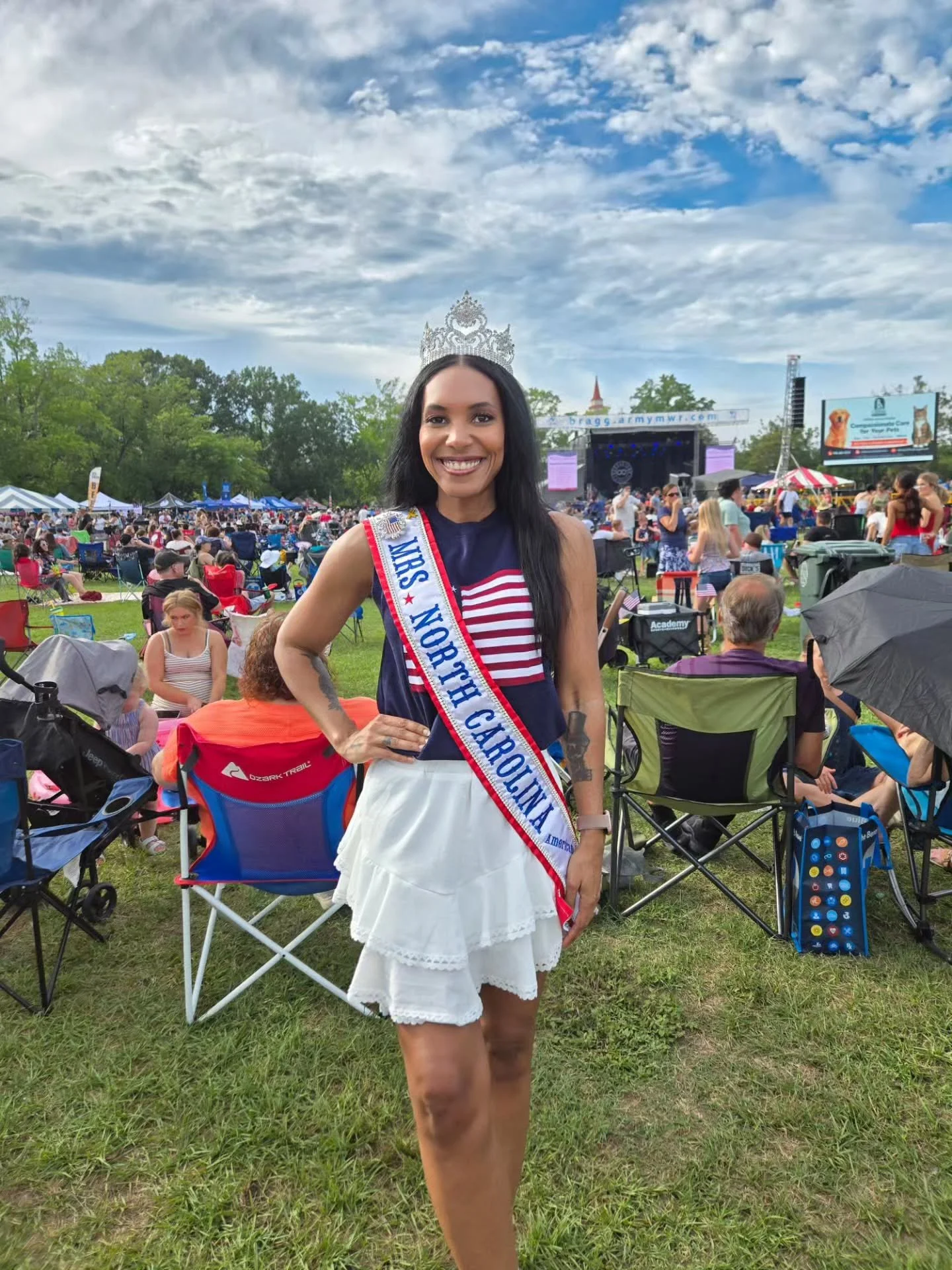 What a way to kick off America's 250th birthday celebrations! 🇺🇸💙

Fort Bragg MWR really knows how to bring a community together. I loved meeting so many incredible people and celebrating alongside our military family.

Can we talk about my teenag
