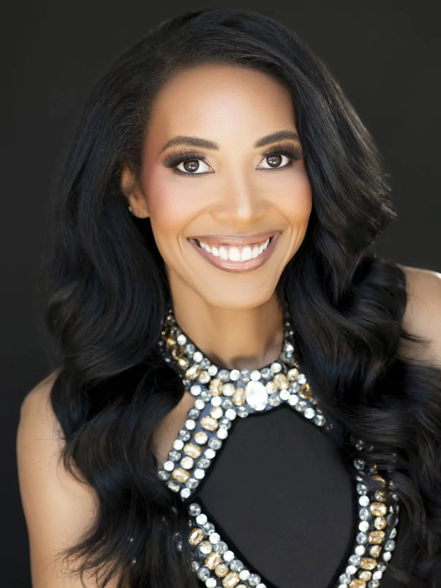 My official headshot for Mrs. American! 🇺🇸

In just 26 days, we&rsquo;ll be kicking off America Week! I am so excited and ready to represent North Carolina in Las Vegas. 

What an incredible honor and privilege it is! 

HMU &amp; 📸 @jillianmariebe
