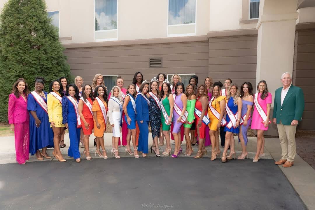 pageantgroup2.jpg