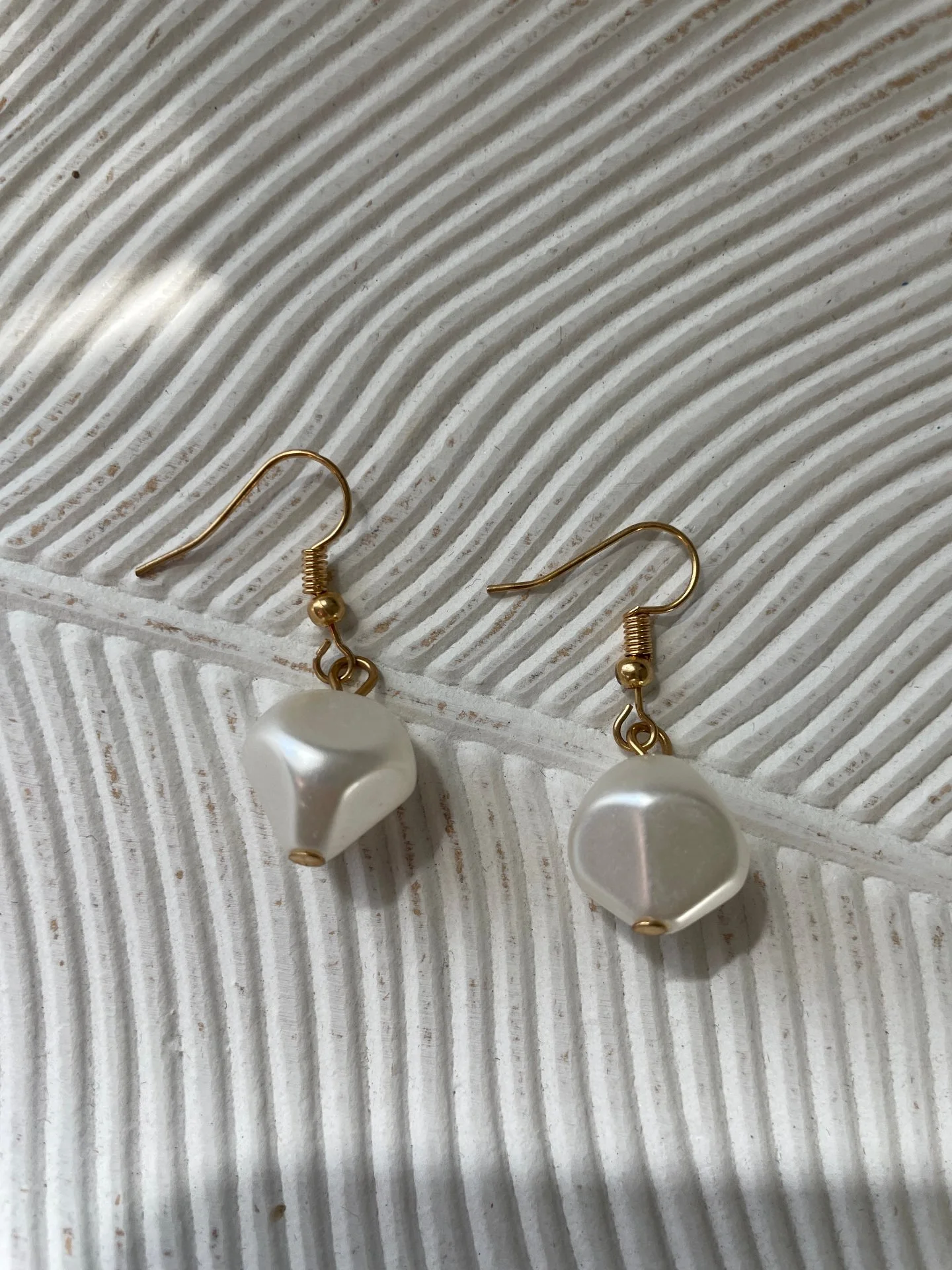 Jewelry should feel personal.

The kind of piece you reach for without thinking. Worn every day, layered over time, and kept long after trends have faded.

At The Styled Aisle, we&rsquo;re drawn to pre-loved jewelry with character&mdash;pieces that f
