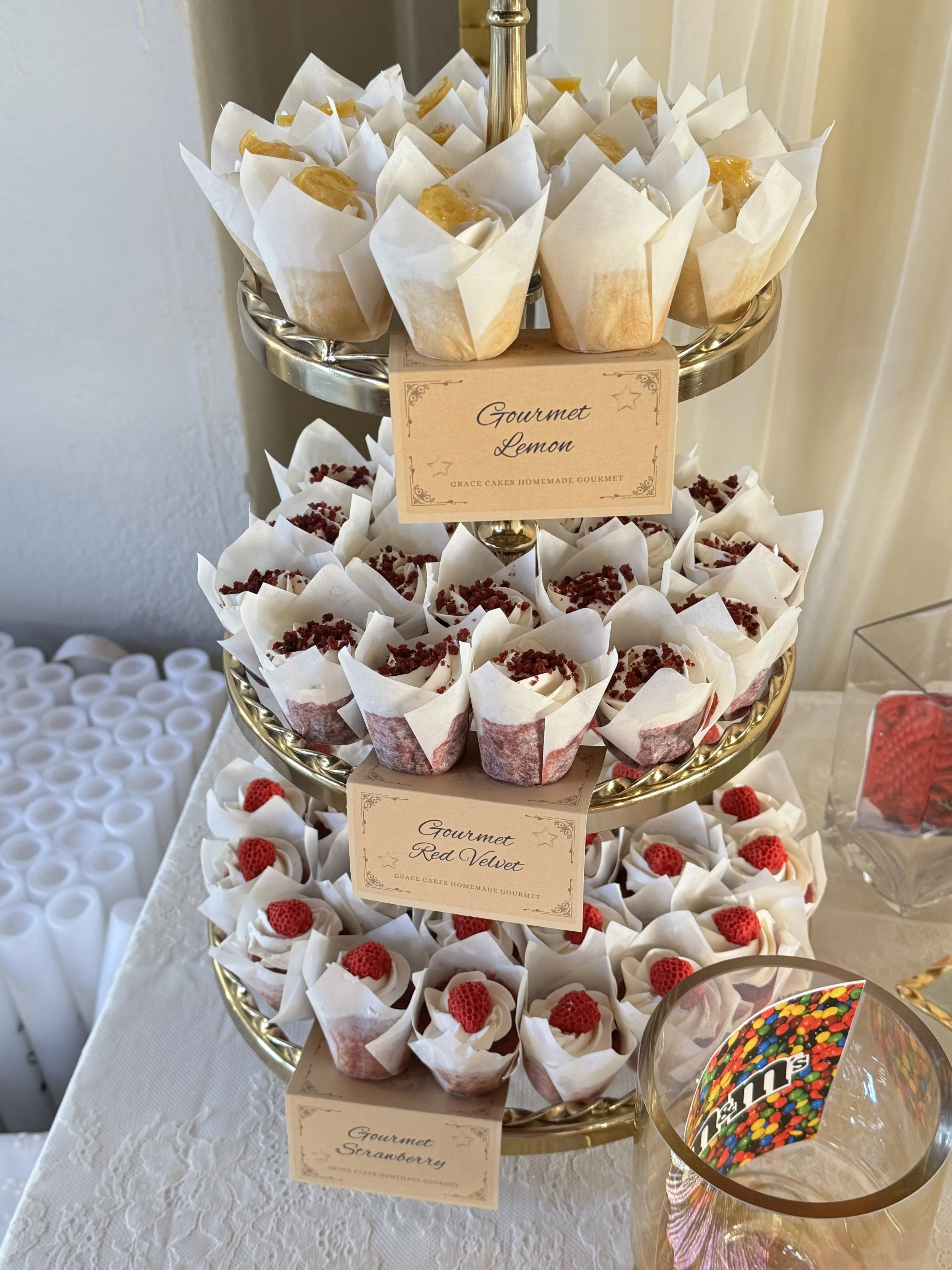 Cupcake Display2.JPG