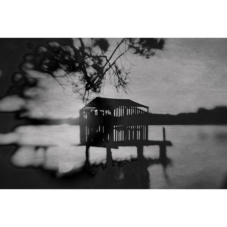 Boat shed, Maroochydore Rivet
.
.
.
#lensbaby #seeinanewway #blur #blurwillsavetheworld #mono #monochrome #bnw #bnw_captures #bnwphotography #bnwmood #bnwsouls #bnw_zone #fineart_photobw #maroochydore #sunshinecoastphotographer #noosaphotographer #ar