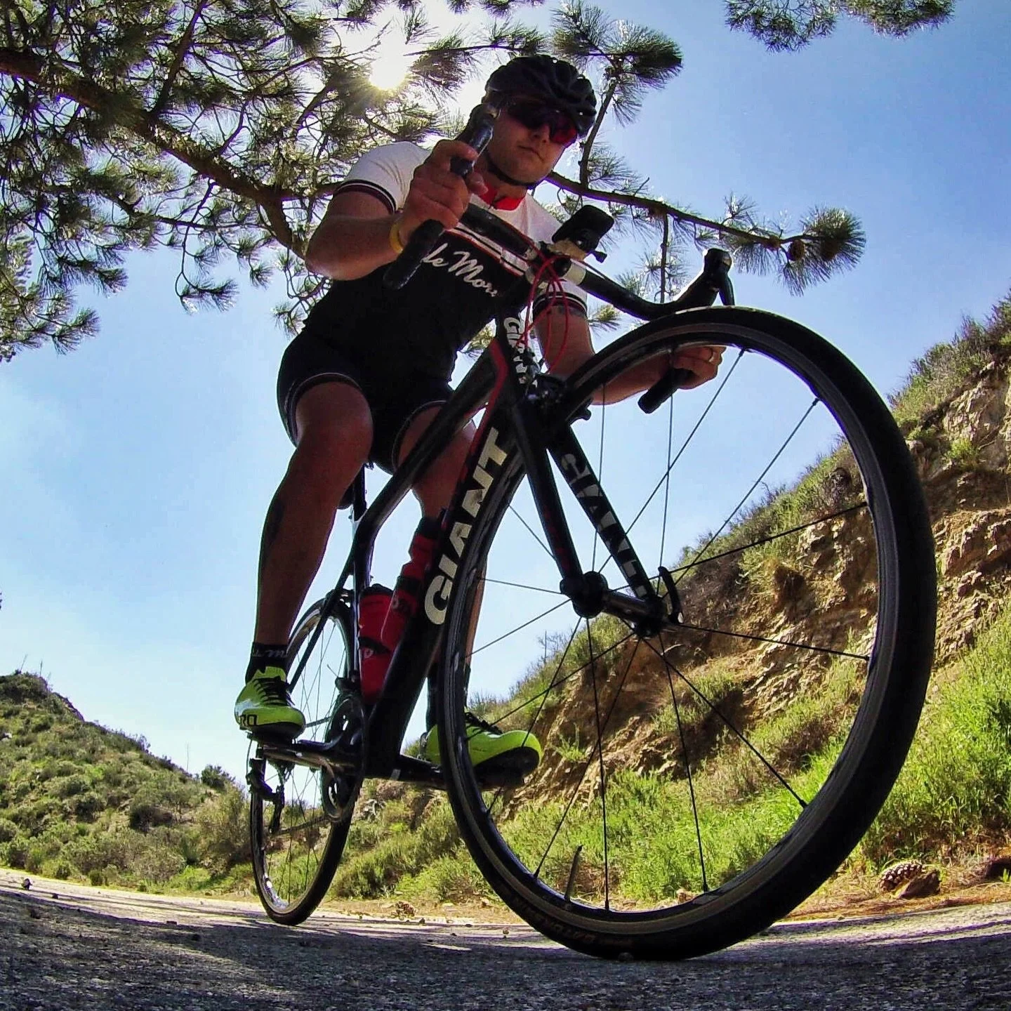 Still one of my favorite days on the bike. 
Exploring Santa Clara Divide Road in the Mountains above Los Angeles. @jensonusa #jensonambassador 
The @velofix saying &ldquo;Ride More&rdquo; is always a great motto to live by. 
#velofix #cycling #ridemo