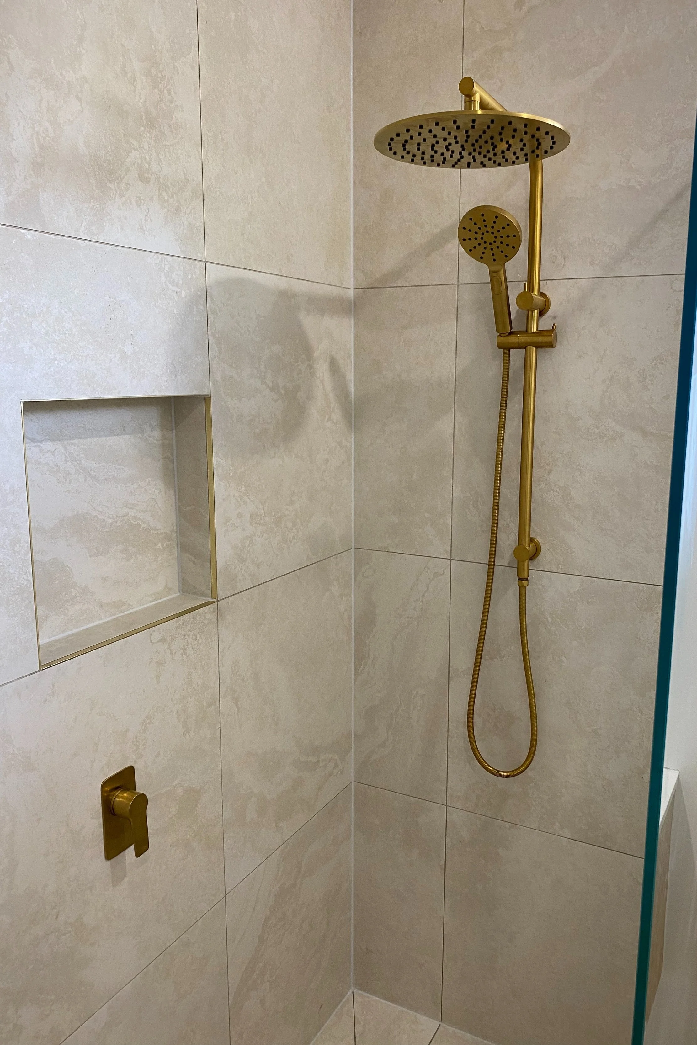 shower rail in yarraville