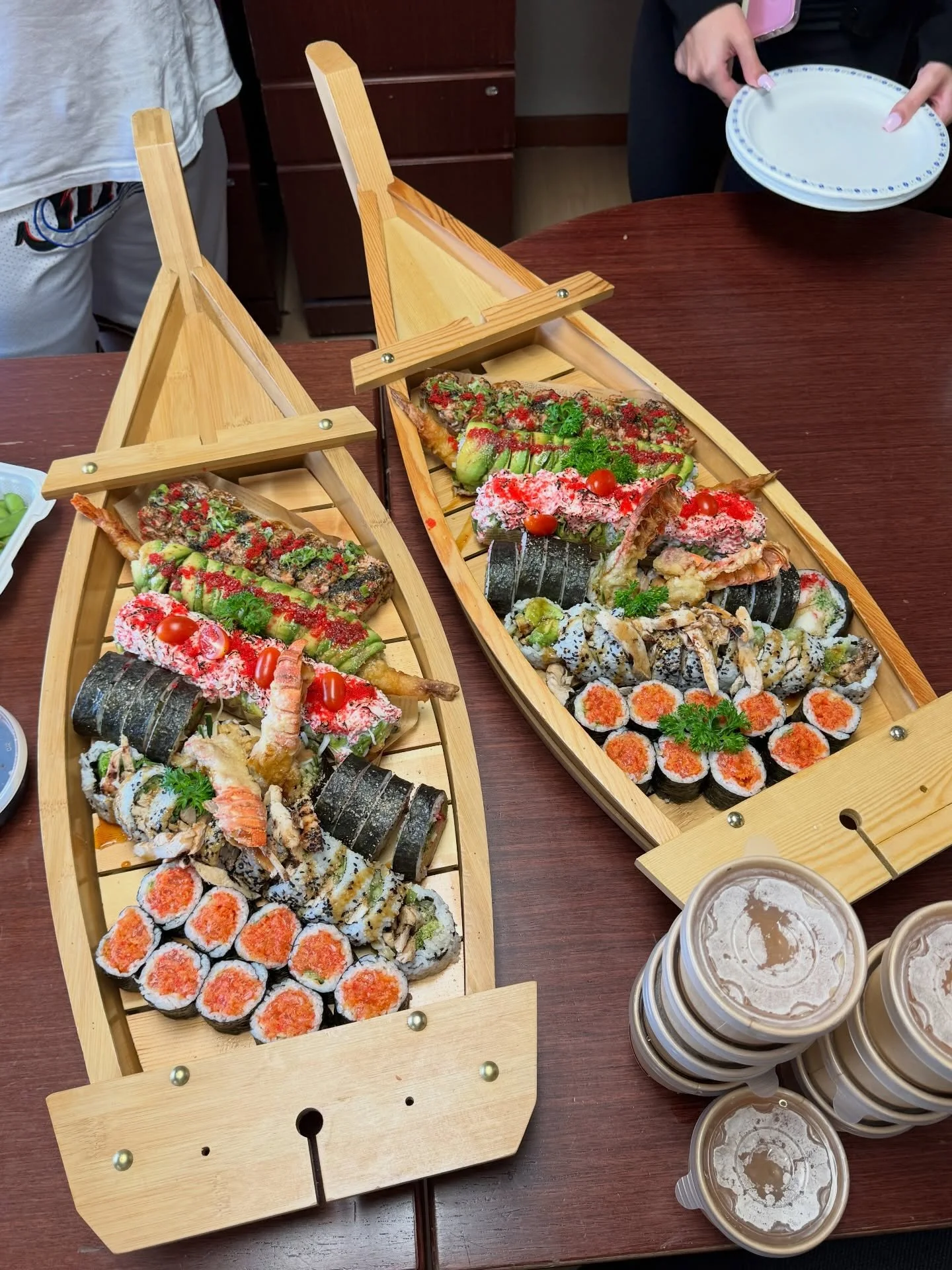 Bring everyone&rsquo;s favourite dish in style this holiday season&mdash;SUSHI! 🍣🎄

Whether it&rsquo;s a family gathering, office party, or friendsmas celebration, our curated sushi platters are the perfect way to impress your guests. And yes&helli