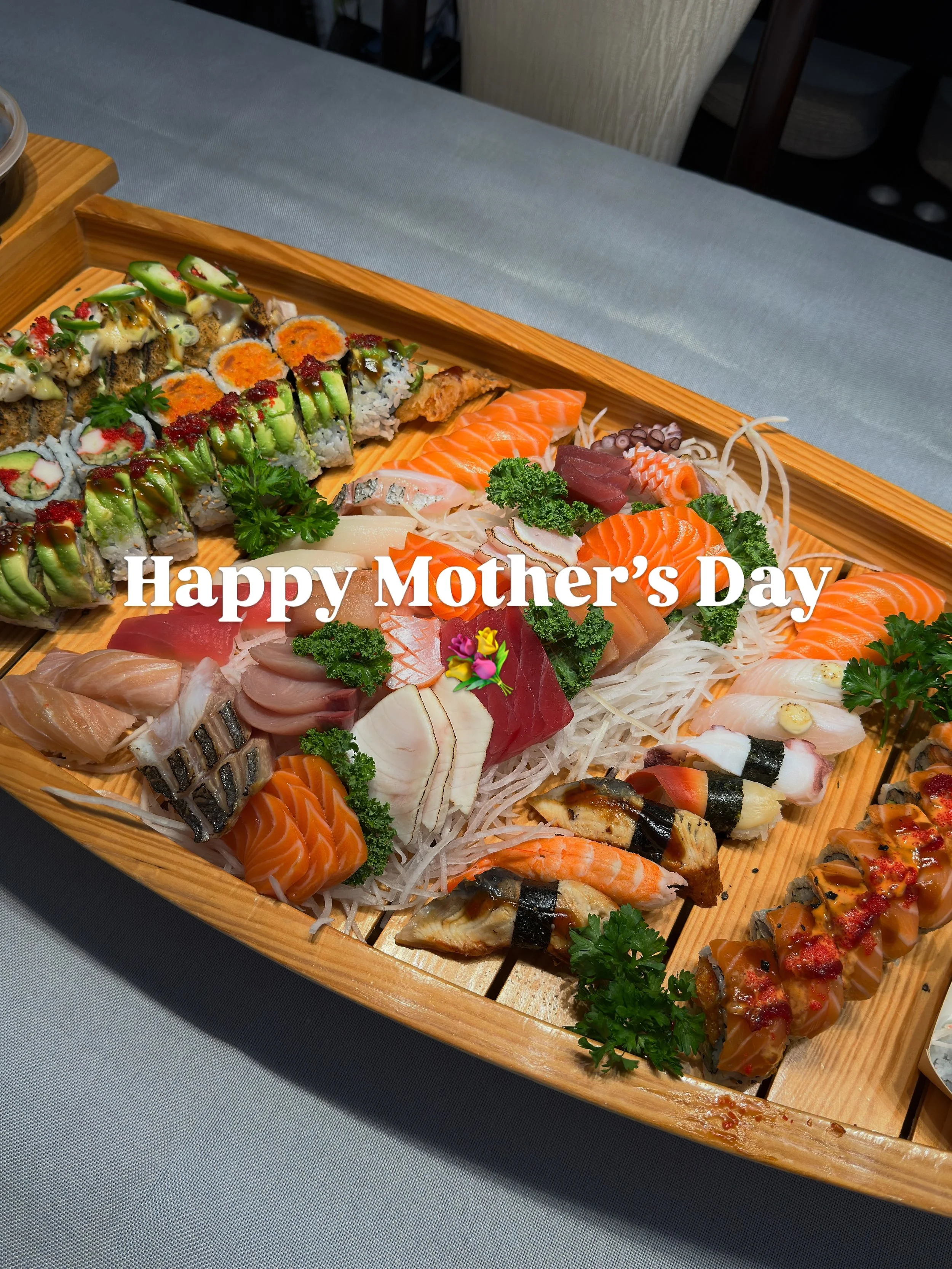 Happy mothers day from all of us here at MI&bull;NE Sushi ❤️ 

Here&rsquo;s to all of the hard working mom&rsquo;s who do so much for us everyday! 🥂 

Celebrate her day with her favourite 🍣 

Both locations open today!

Markham Location
Dine In, Ta