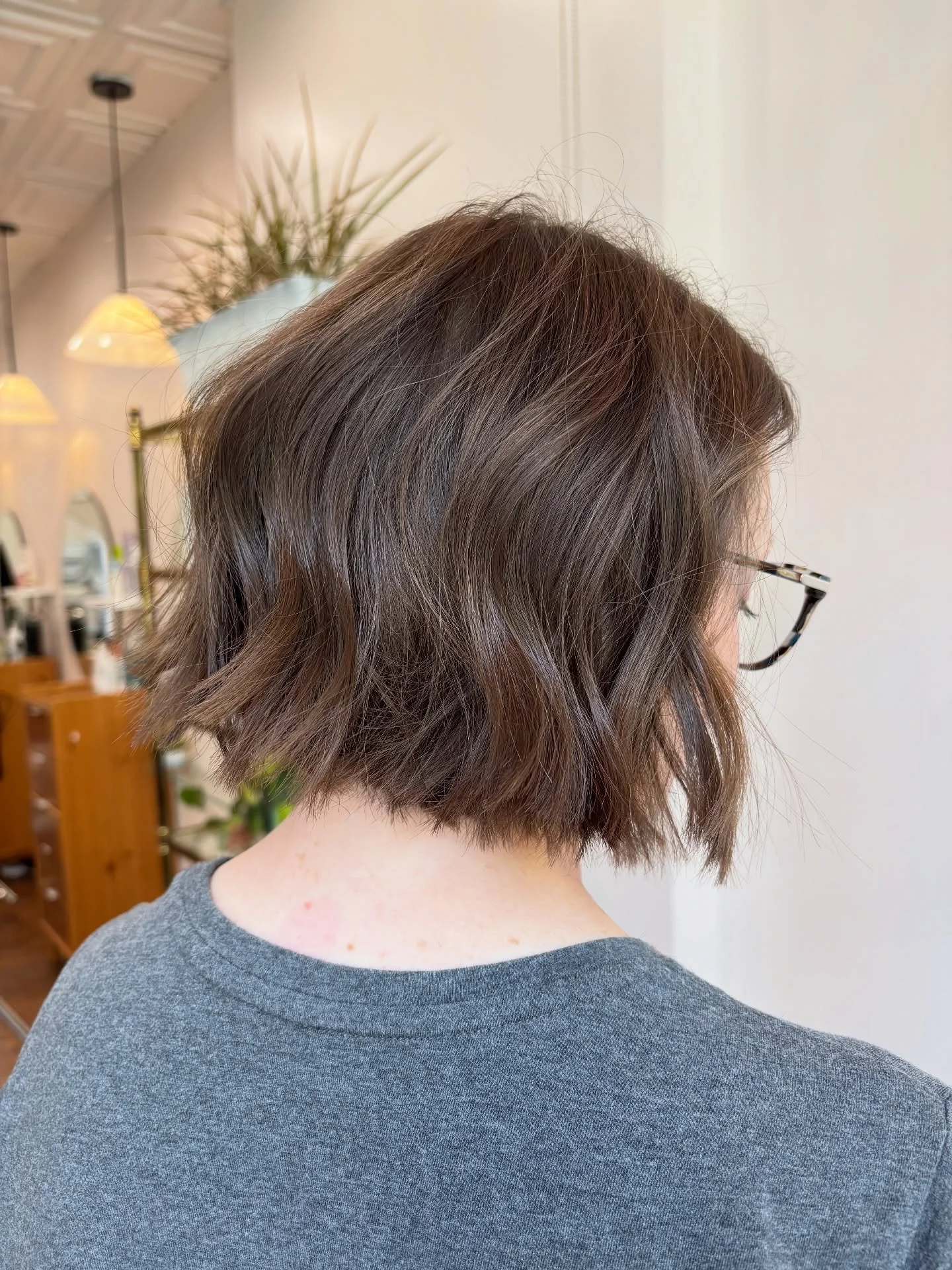 If there&rsquo;s one thing that I wholeheartedly believe in, it&rsquo;s that your hair should ALWAYS make you feel like you.

Maybe you feel most yourself with a sassy little bob like this client (swipe for her before!) 

Maybe you feel most yourself