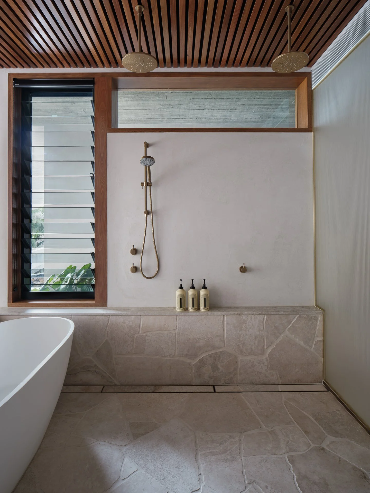 South bathroom 2(1).jpg