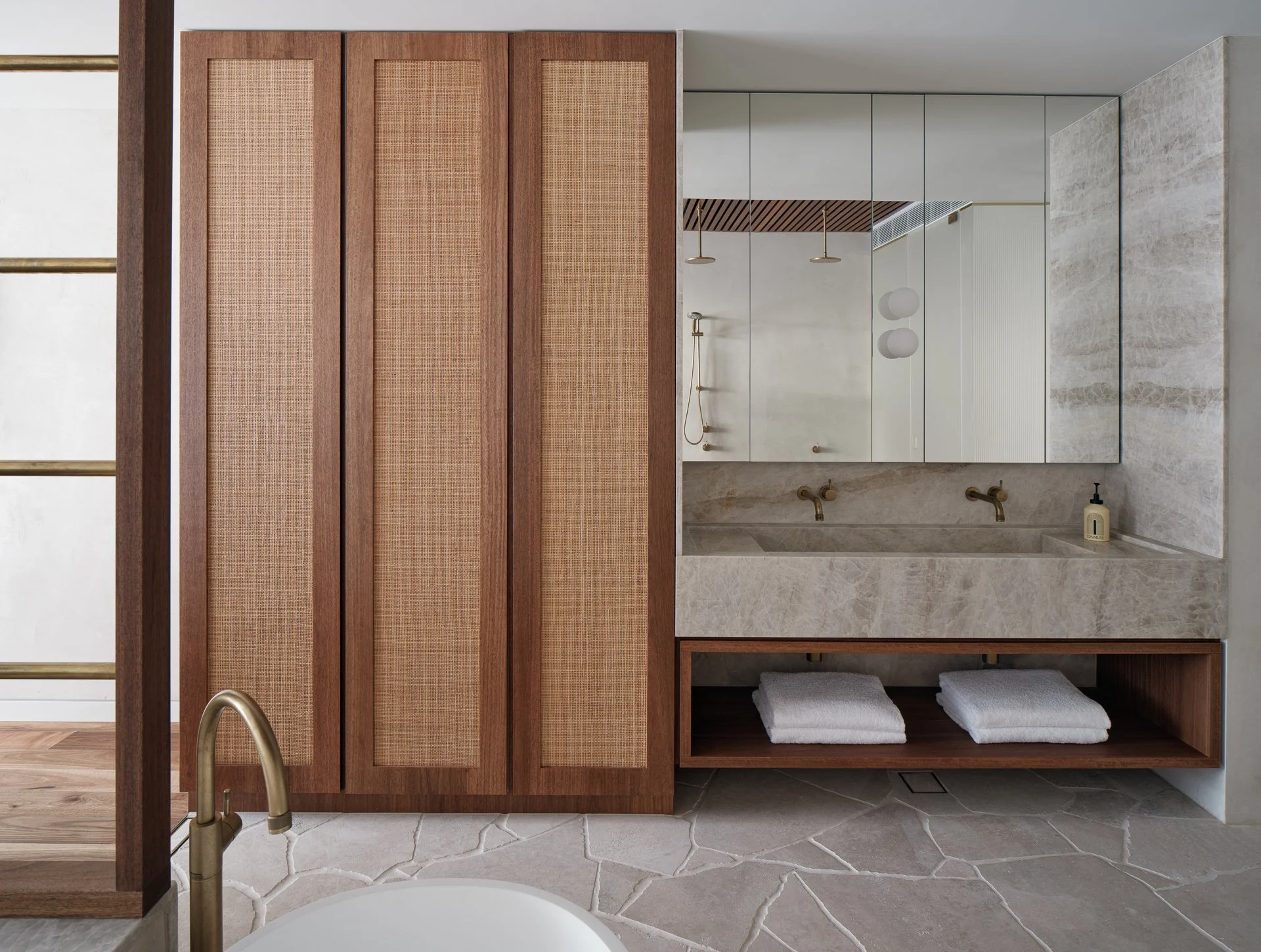 North bathroom 1.jpg