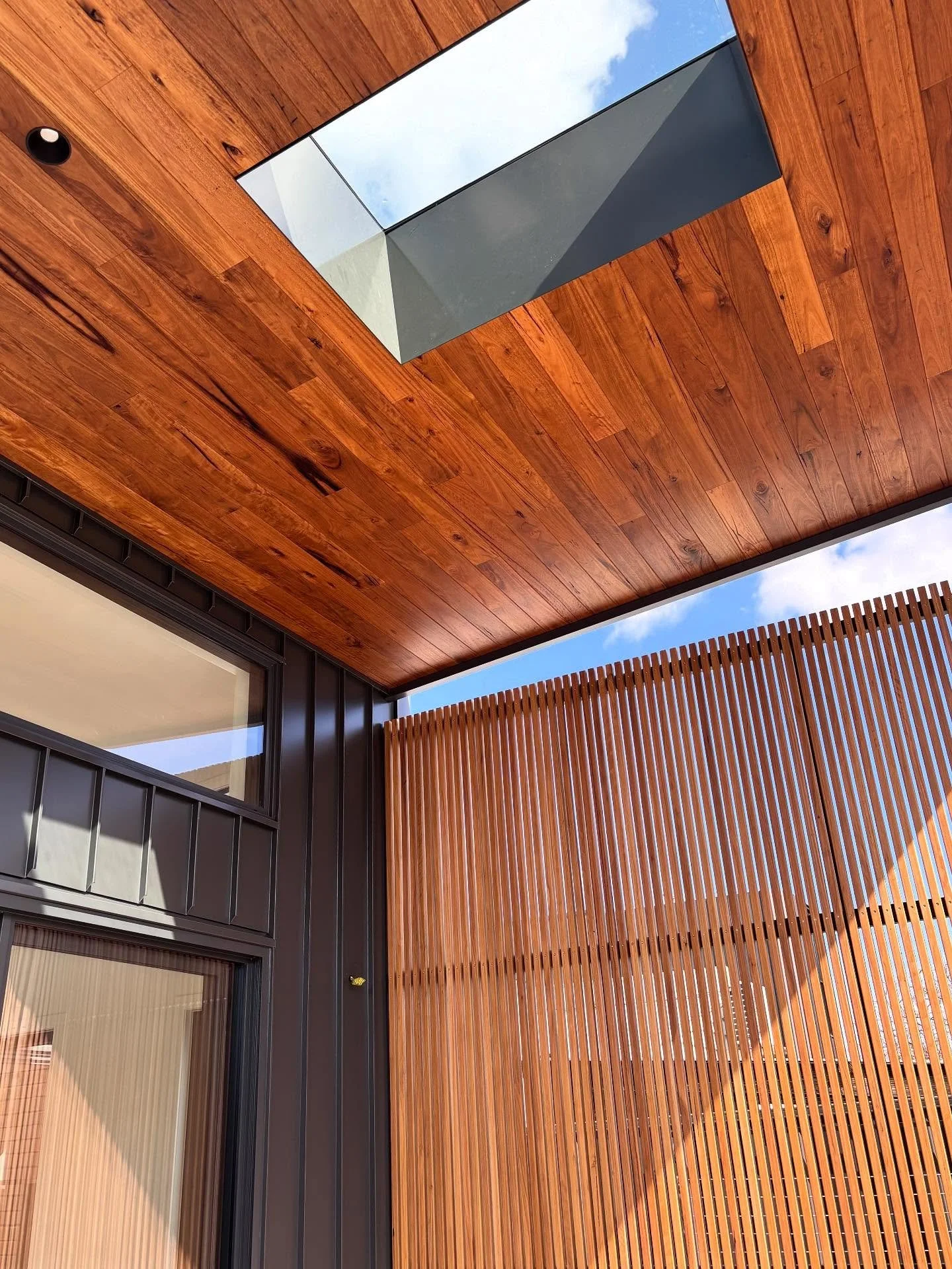 S N E A K  P E E K &hellip;
Our Bank Street project is nearing completion and we are super excited to see it all coming together. 
The build has gone so smoothly and the finish is phenomenal. 
Designing Homes You Love in Melbourne gives us so much jo