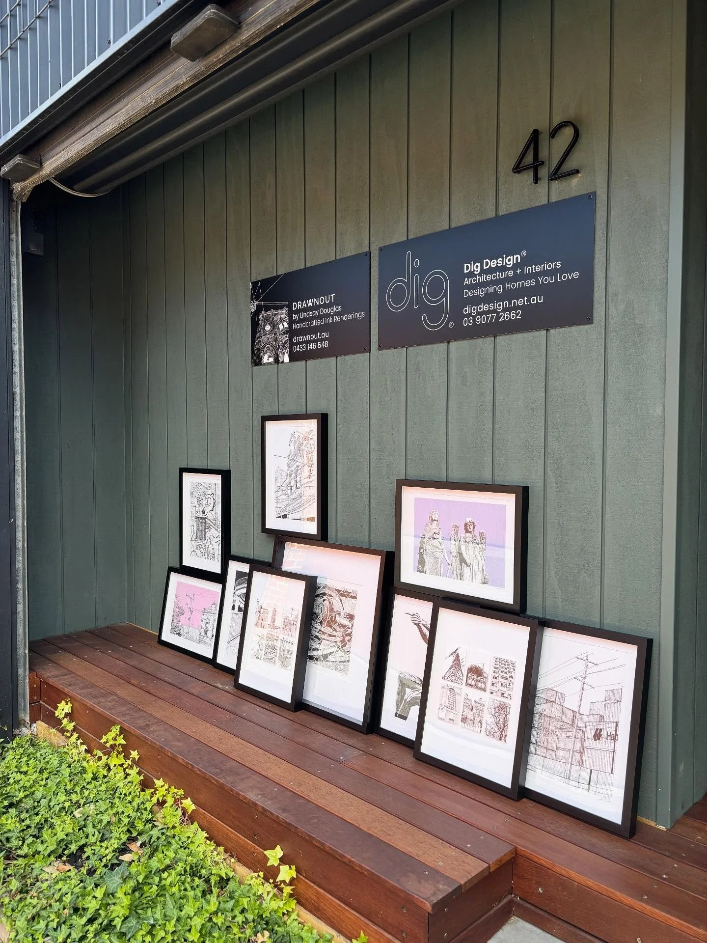 Bump in day today!!
Inner West Air Fair, Friday Saturday, Sunday, October 17-19 at the Williamstown Town Hall. 
See you there!

#drawnout #lindsaydouglas #artist #architect @digdesignarchitectureid #innerwest #innerwestart @inner_west_art_fair #willi