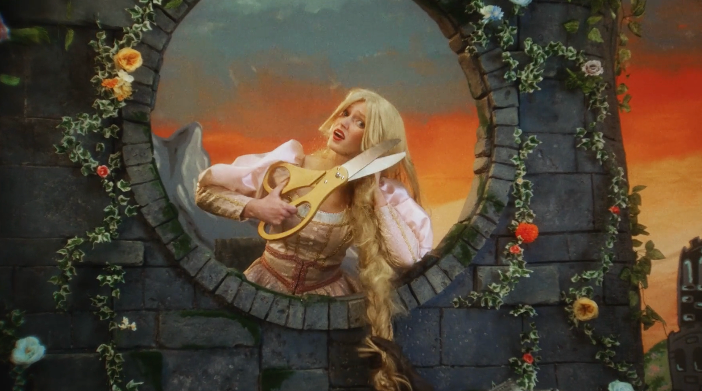 Sweethearts – Love In This Economy