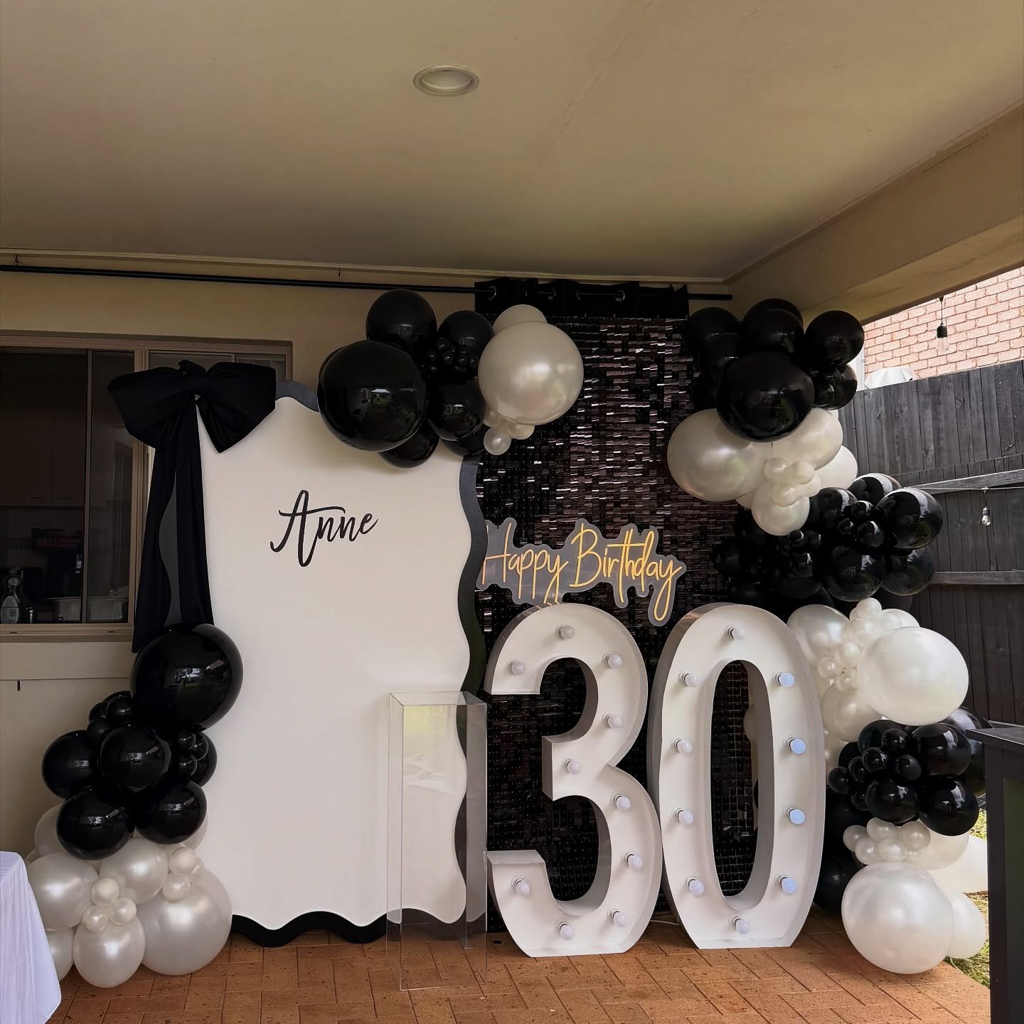 ✨ 30th Birthday Magic ✨
Black and white elegance done right - our shimmer wall, luxe balloon garland, wave arch and light-up 30 bringing the whole vision together.
The perfect statement setup for a milestone celebration 🤍🖤
Book now to create your d