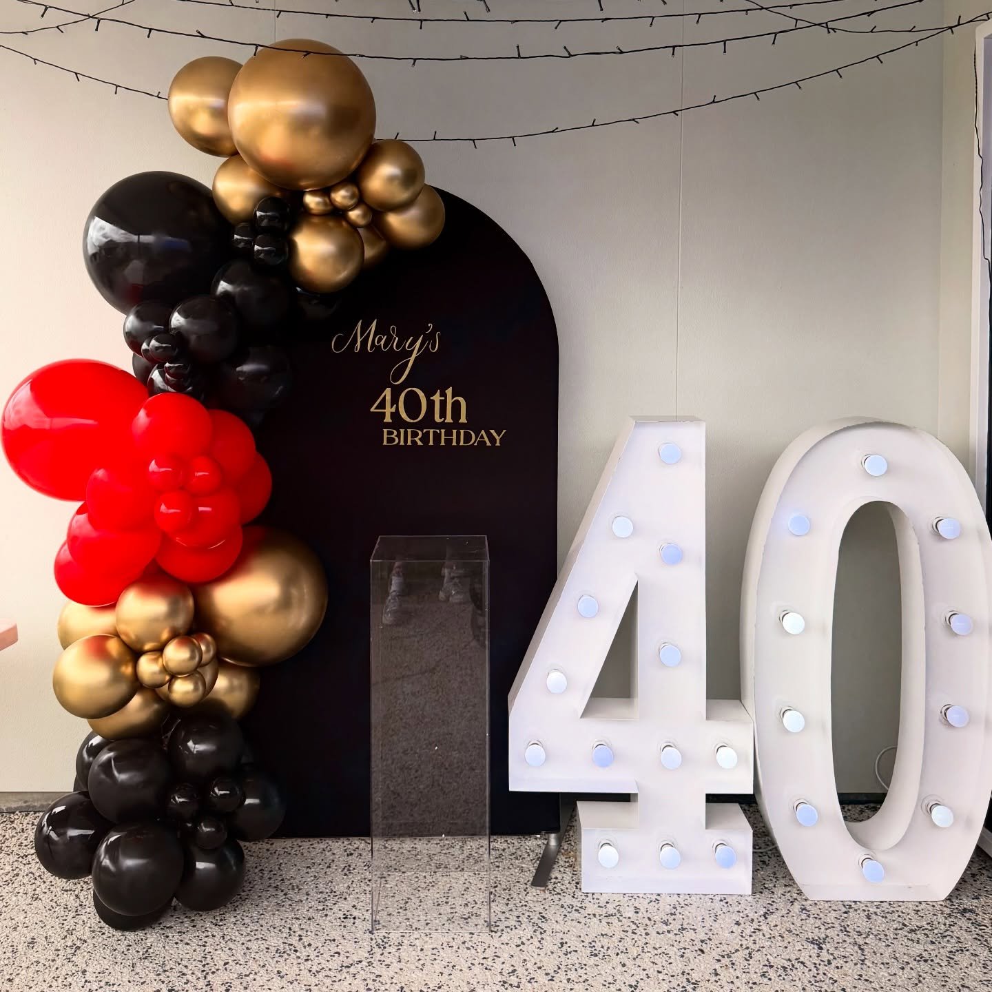 40th Birthday Celebration ✨🖤
Black, gold &amp; a pop of red for a milestone worth celebrating. 🎉