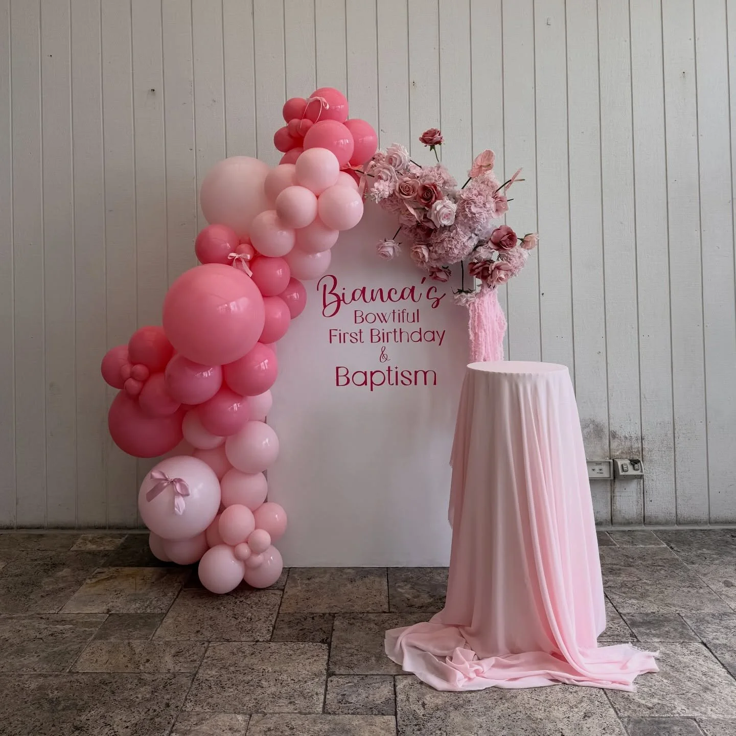 Pretty in pink for the sweetest celebration 🎀✨
Custom signage, soft florals, and balloon styling to bring it all together

Designed to make your special moments unforgettable 🤍

Book now to secure your date ✨

Venue- @theislandgoldcoast 

#pinkthem