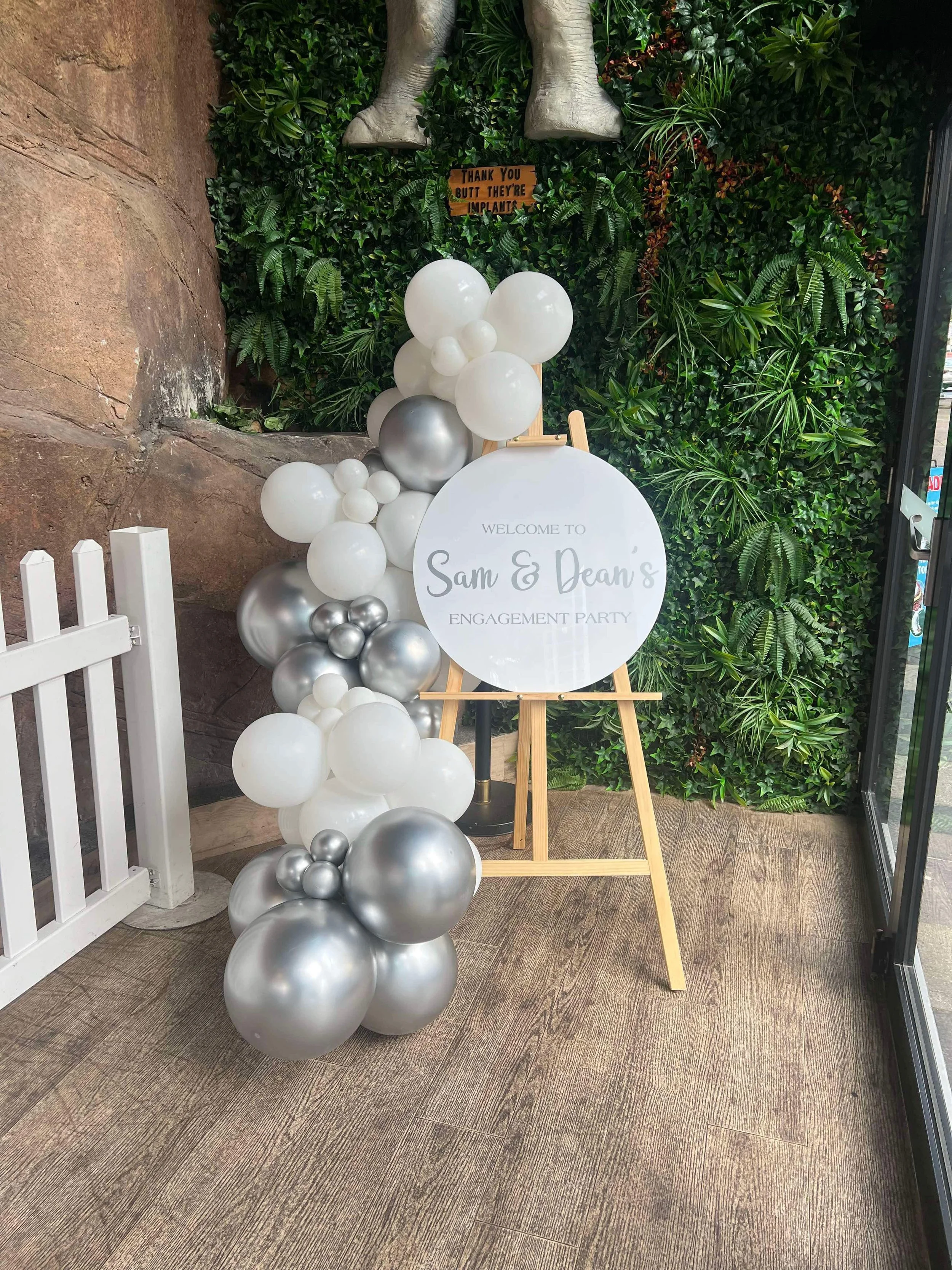 Sign & Easel $170 Price is subject to gst & delivery fee