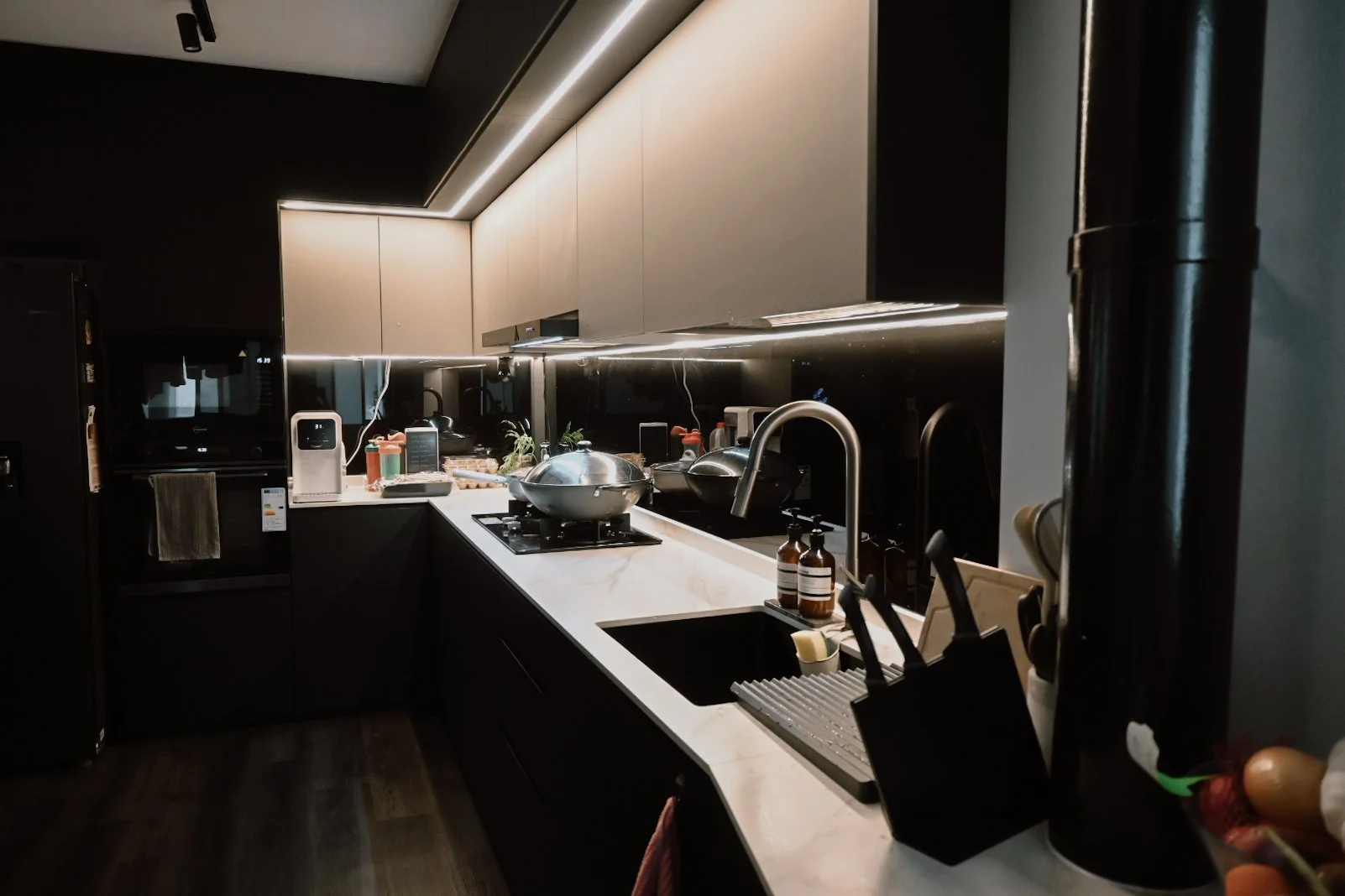 kitchen feature 1.JPG