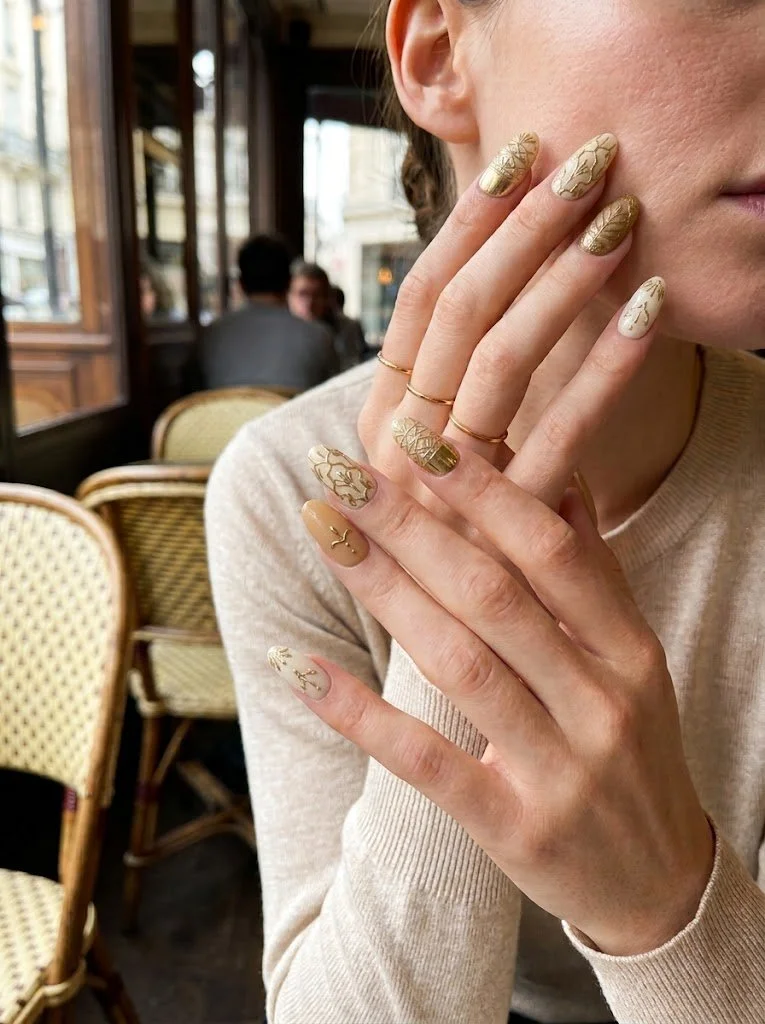Press On Nails Symphonie Dorée Relief Filigrane 3D - TrexNails.jpg