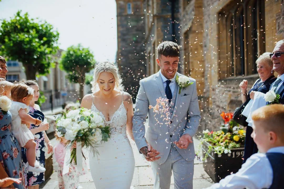 wedding confetti throw taunton register office