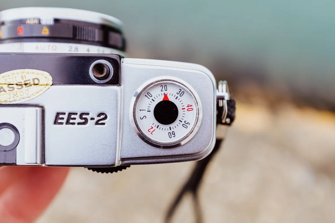 small film camera with shutter count dial on the top, Olympus pen ees-2