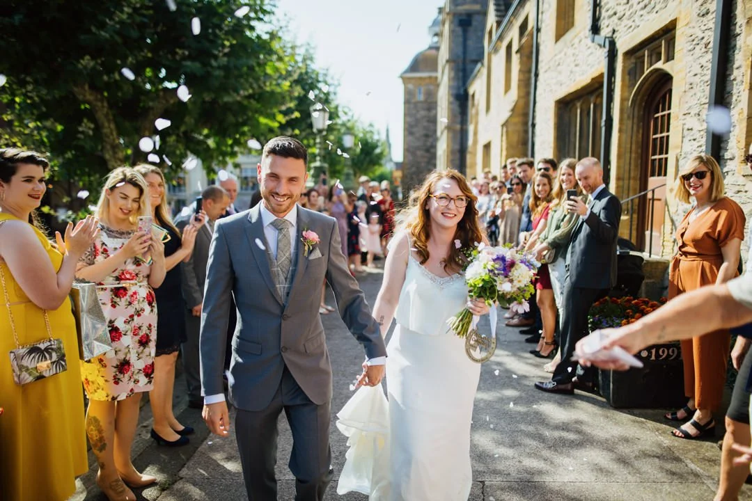 taunton register office confetti