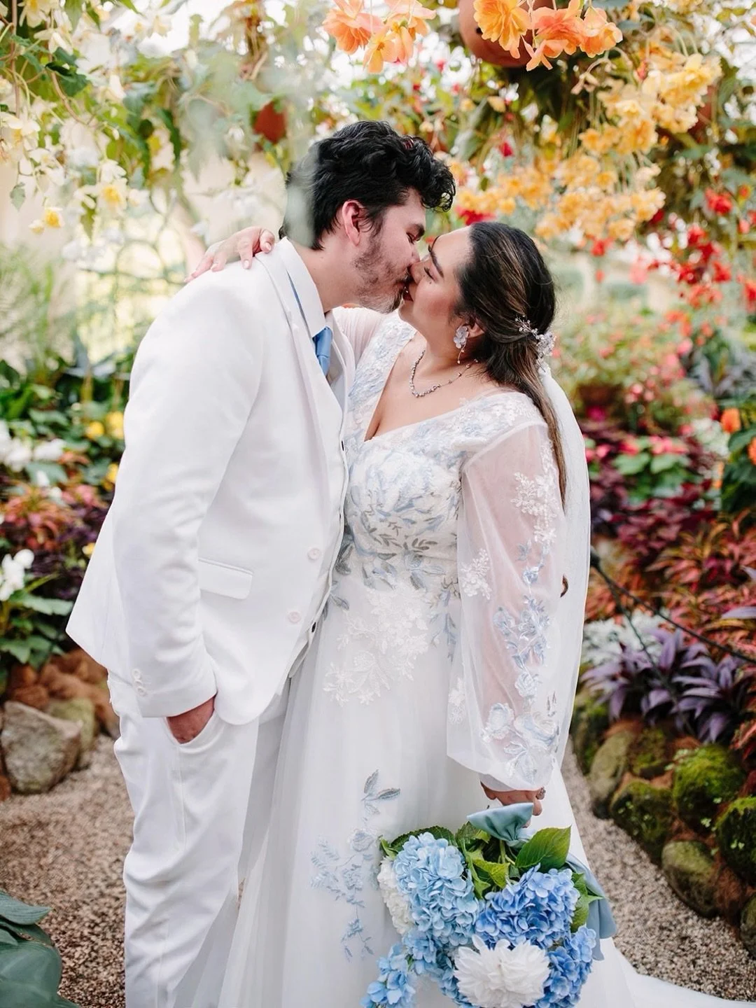 A very magical ceremony with Cristina and Matt ✨🌿 a warm summer evening with their nearest and dearest with the sound of gentle rain on the glass conservatory roof. An evening to remember forever! &hearts;️