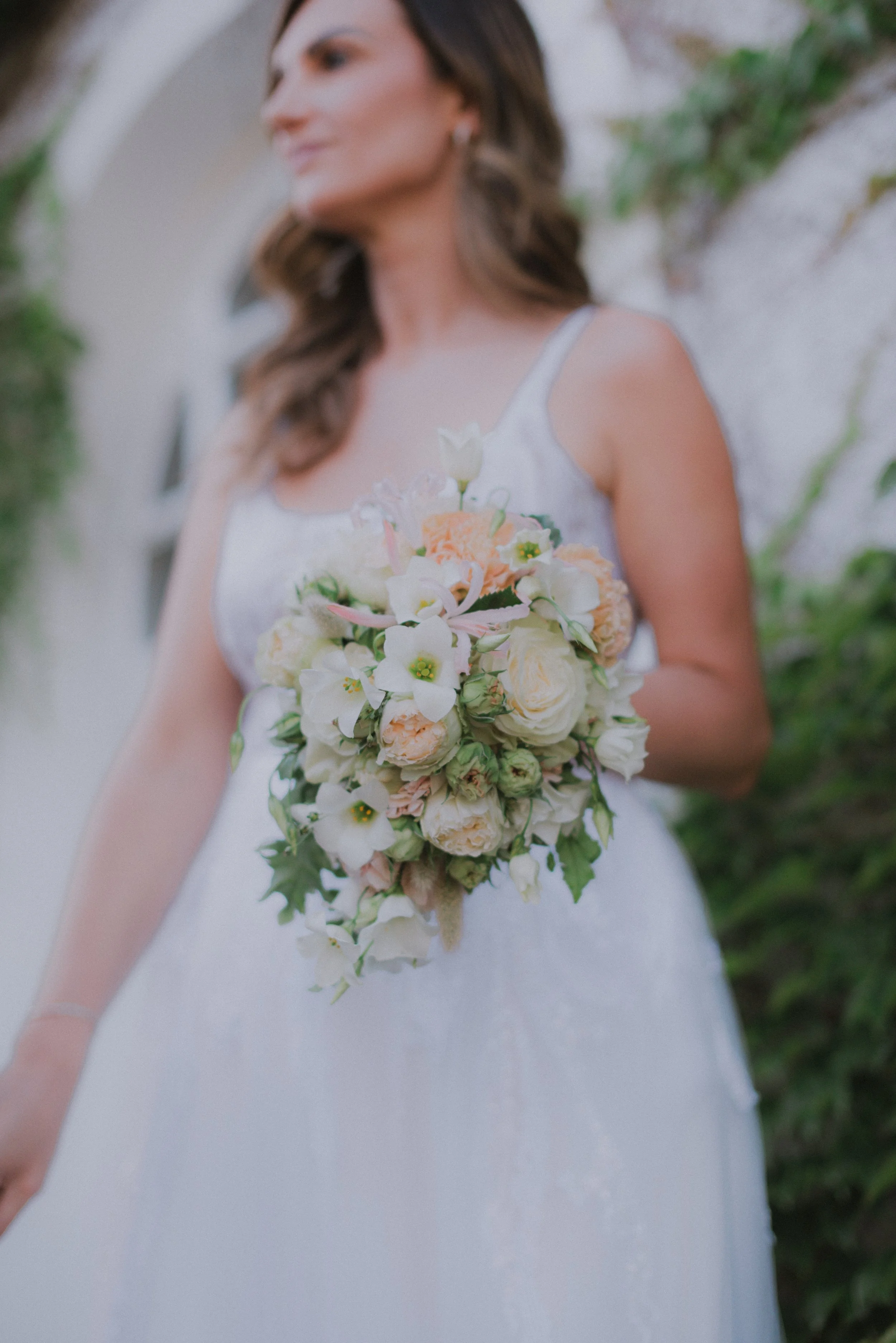 braut-brautstrauss-hochzeit-portrait.jpg