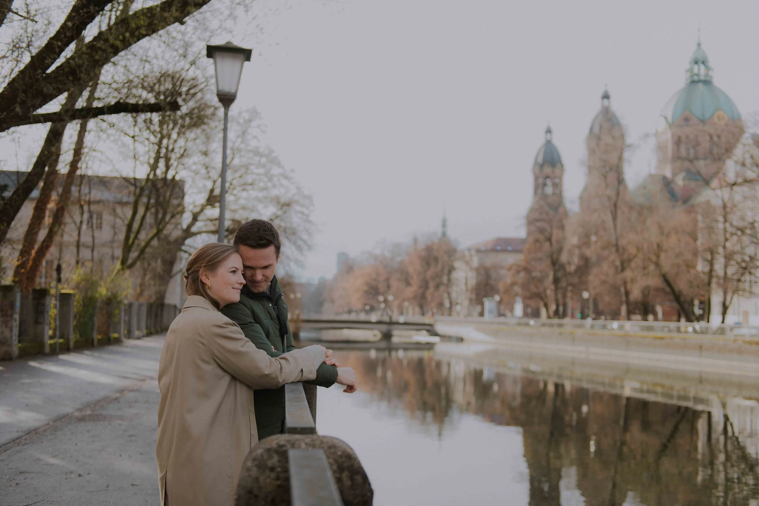 Verlobungsshooting-Muenchen-Lehel-Altstadt-Wintershooting-9.jpg