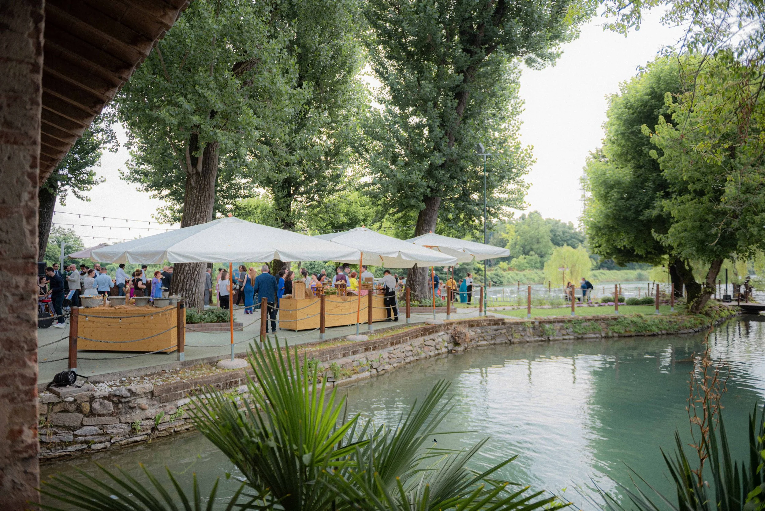 aperitivo-am-see-hochzeit-villa-dei-mulini-verona.jpg