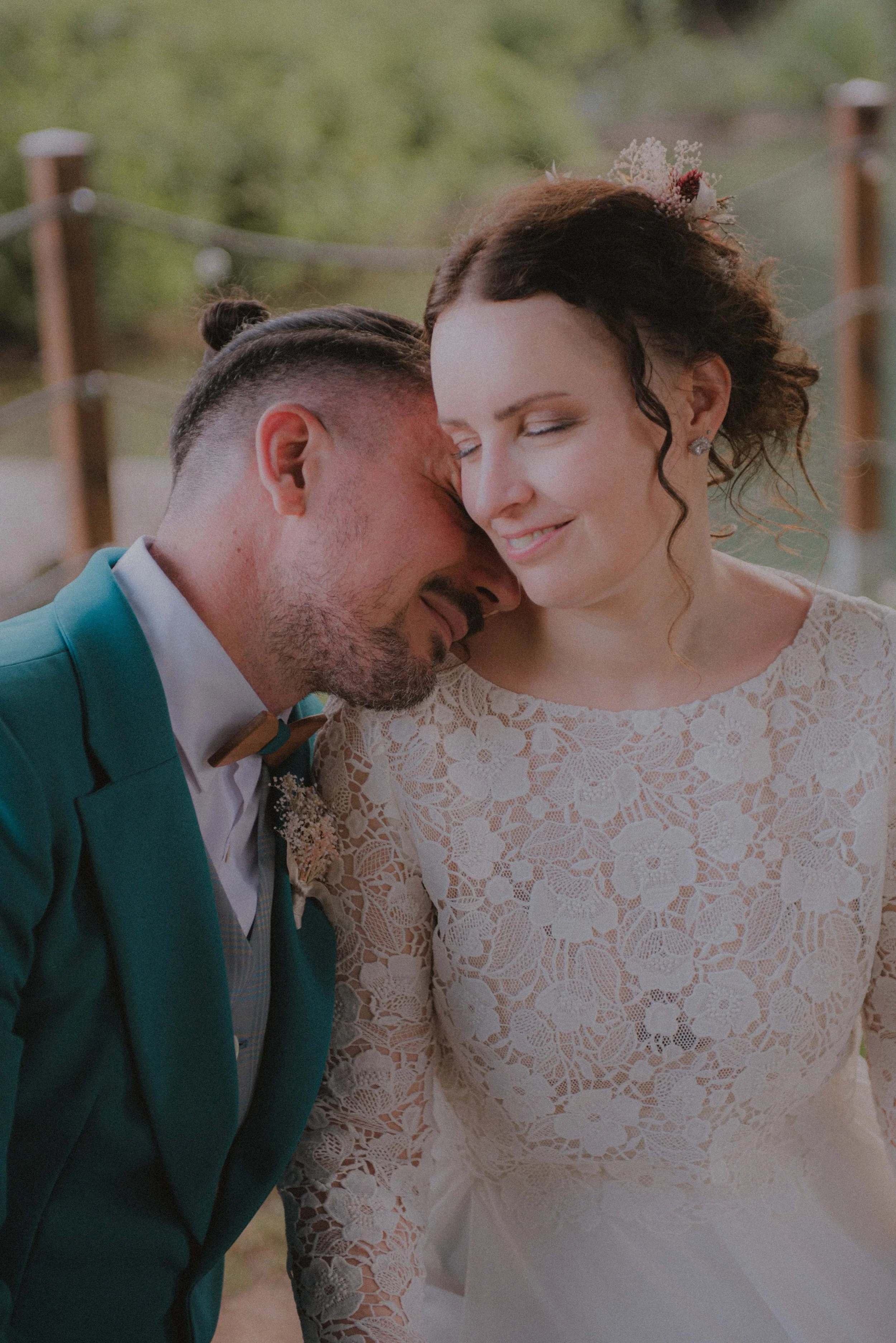 intimer-moment-brautpaar-nah-hochzeit.jpg