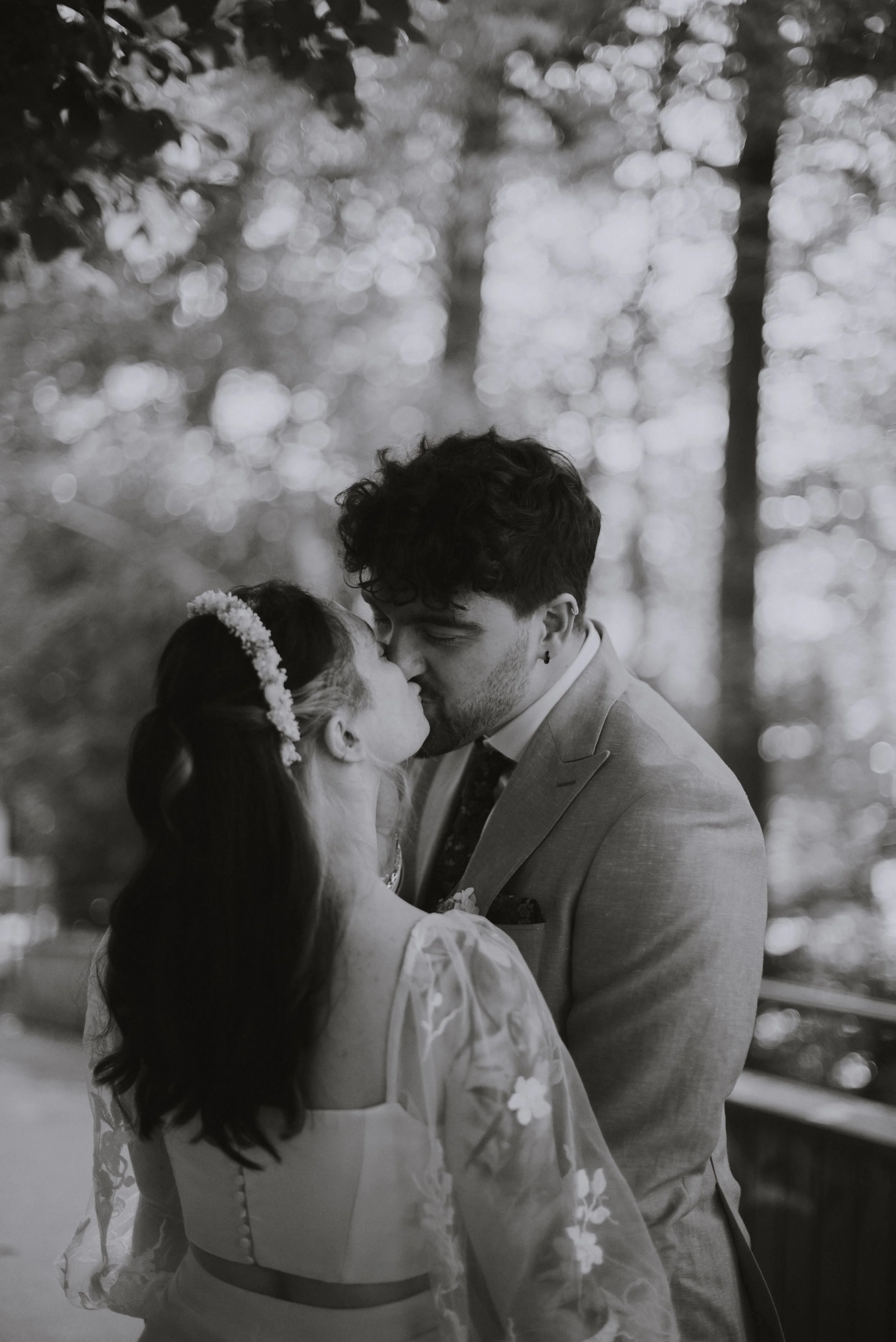 Hochzeit-Englischer-Garten-Muenchen-Paarfoto-26.jpg