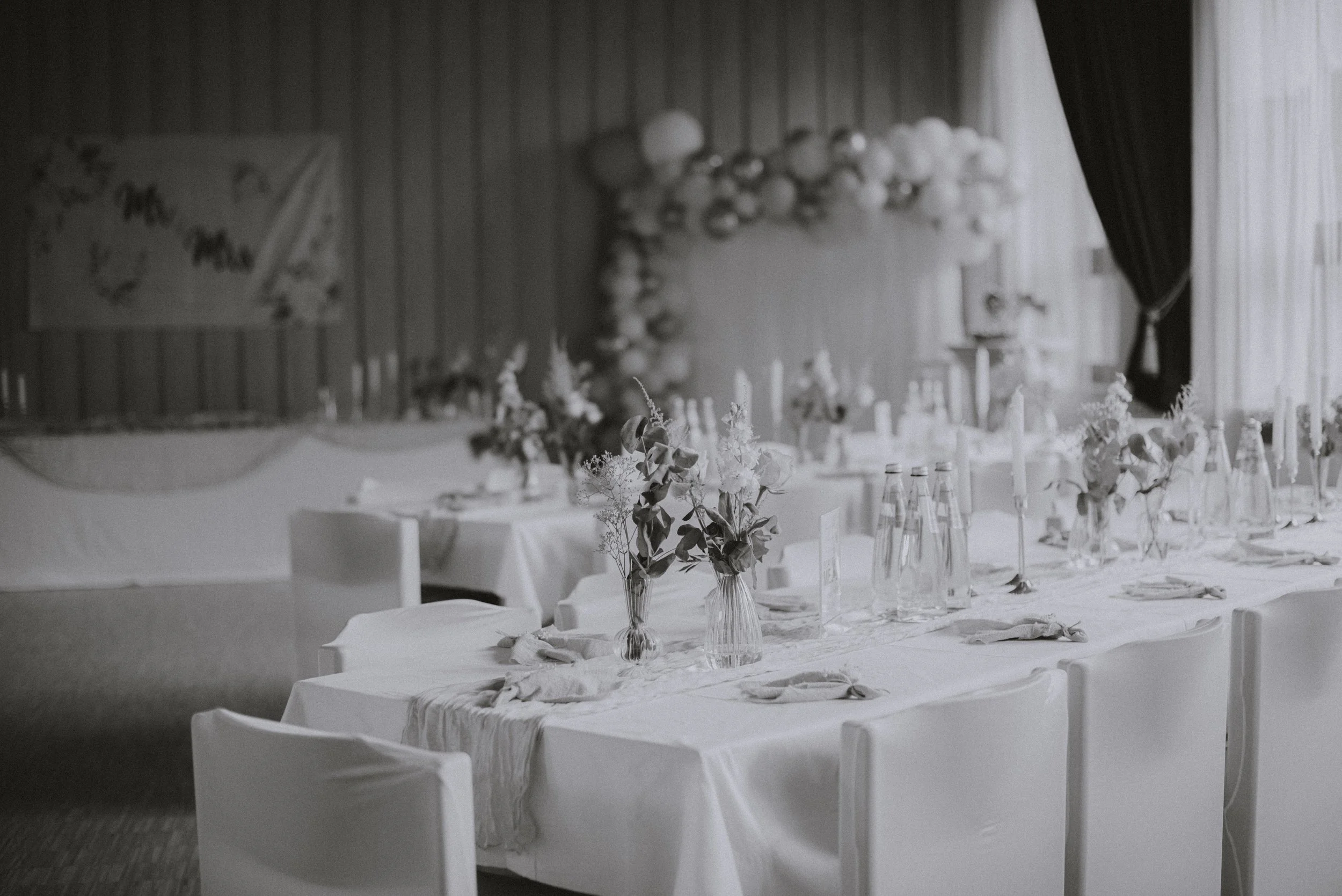 hochzeit-festsaal-tischdekoration-muenchen.jpg