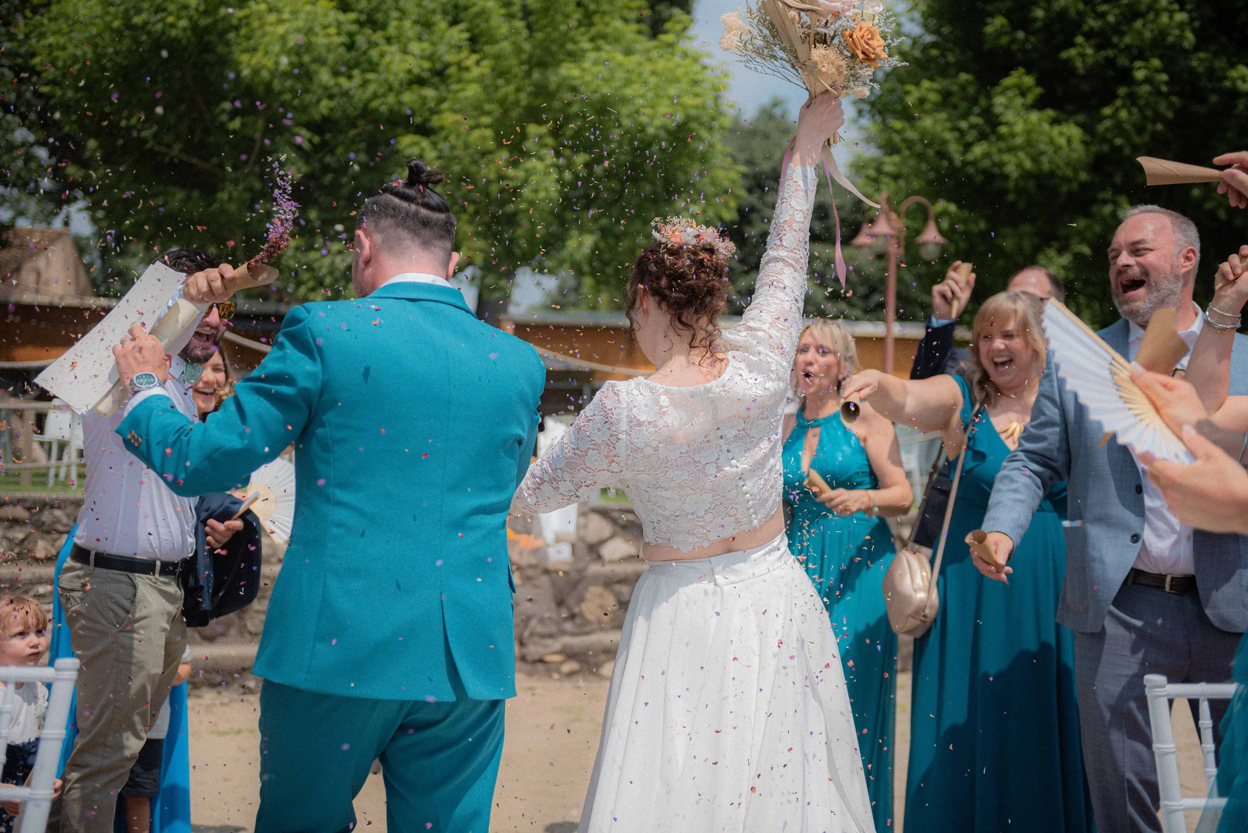 konfetti-moment-hochzeit-gaeste-villa-dei-mulini-verona.jpg