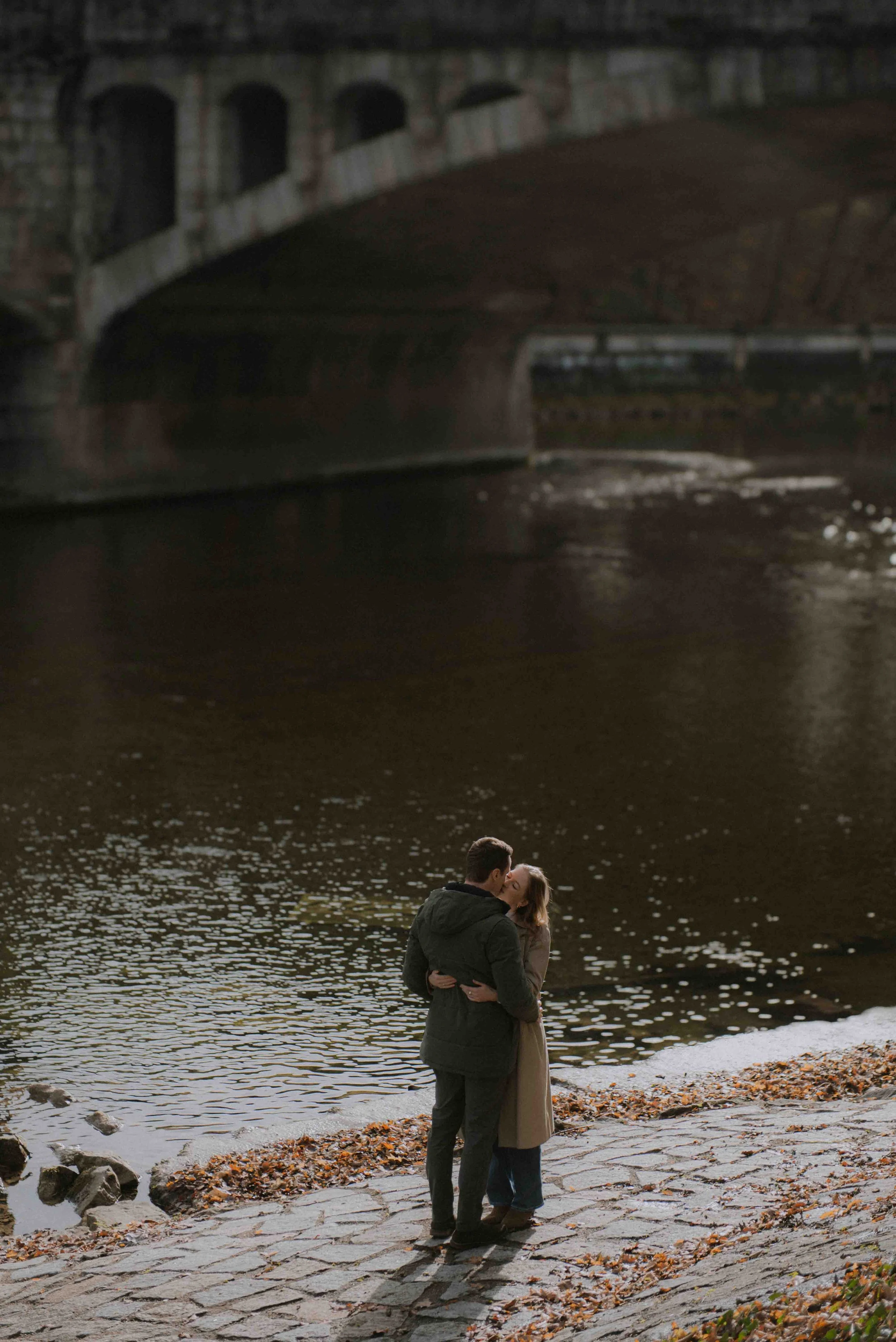 Verlobungsshooting-Muenchen-Lehel-Altstadt-Wintershooting-21.jpg