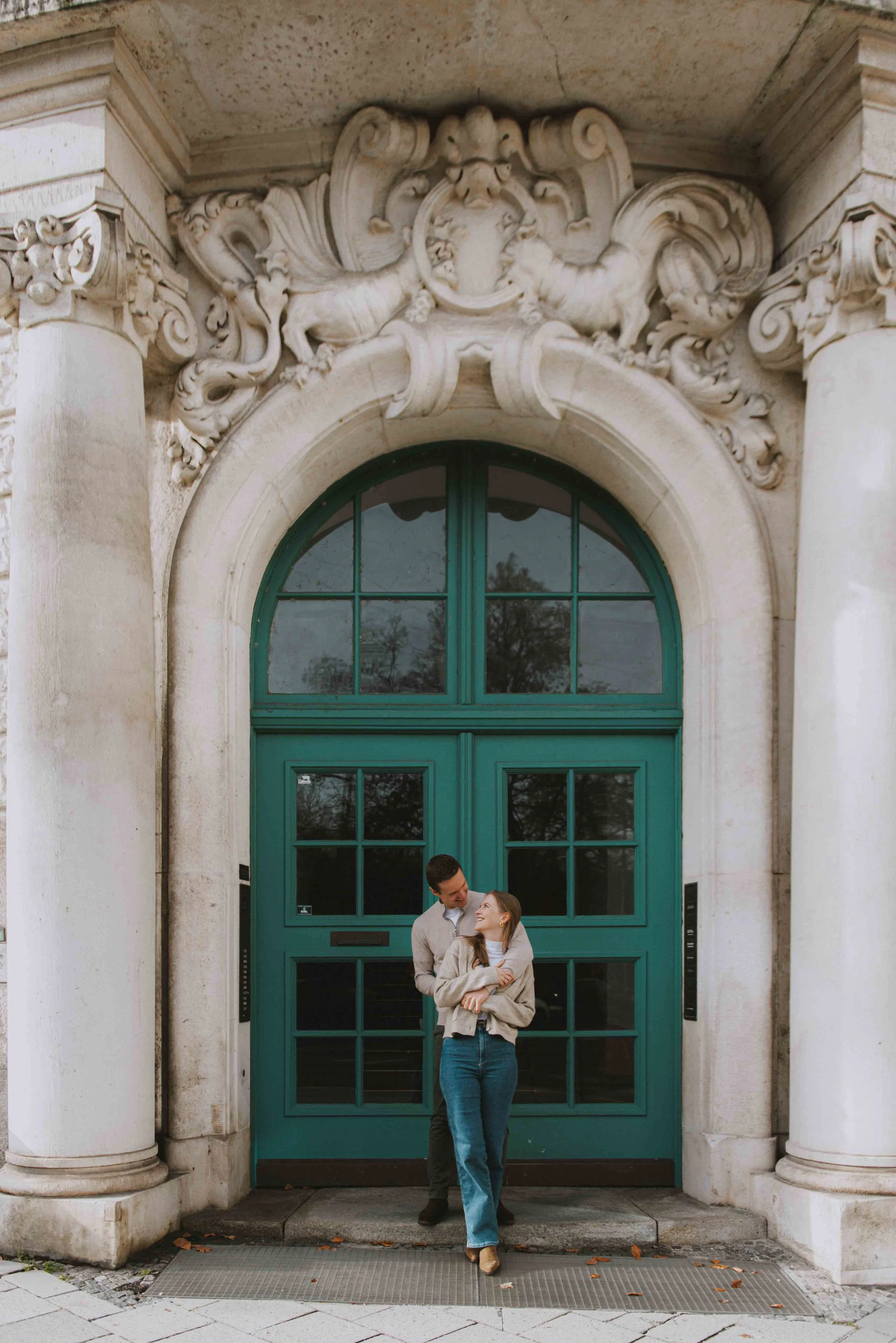 Verlobungsshooting-Muenchen-Lehel-Altstadt-Wintershooting-5.jpg
