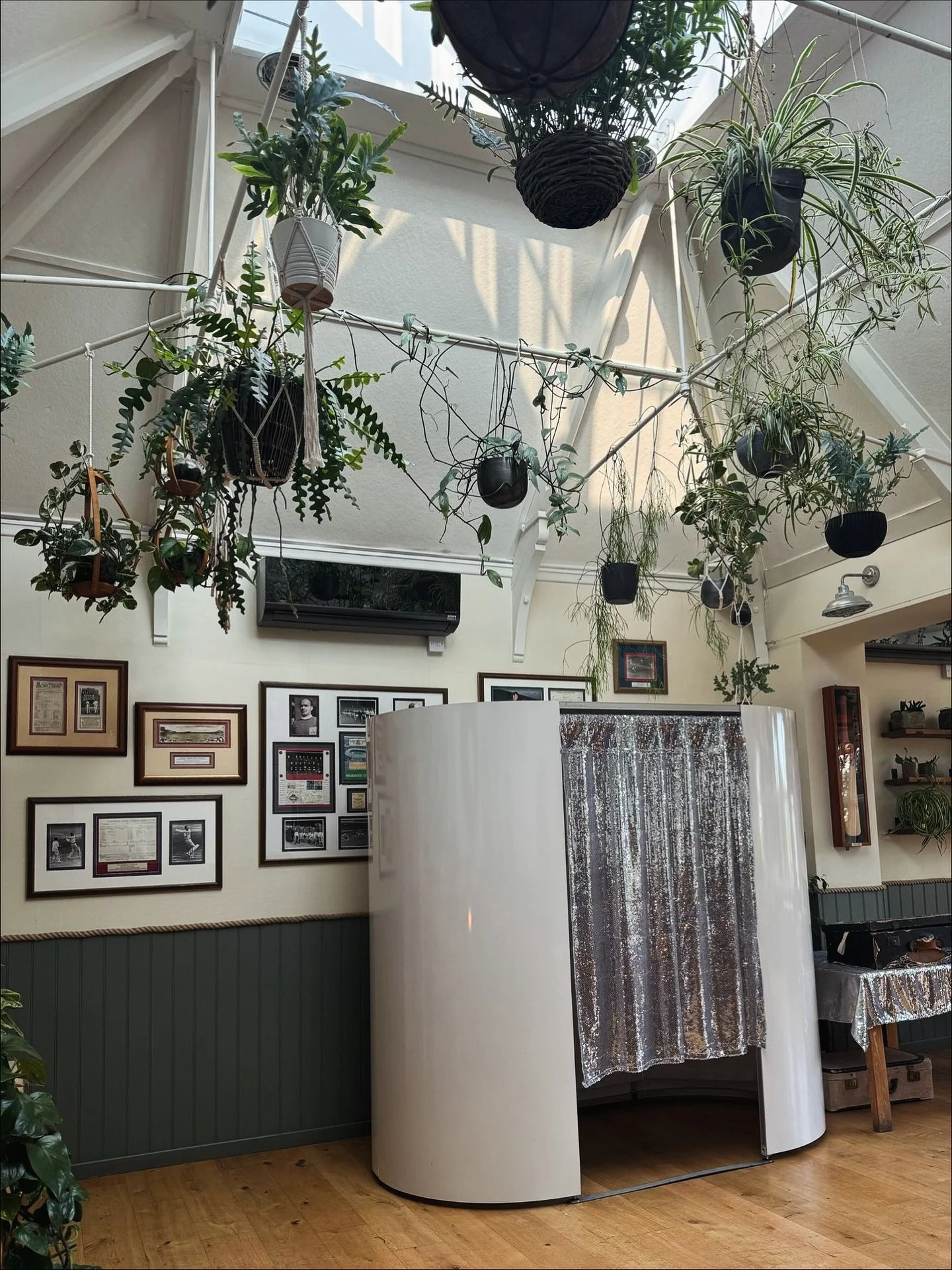 Know your nook. 

We know and love so many venues across the South West so if you&rsquo;re wondering what type of booth might work best and where, we&rsquo;re here to help! 

Some venues are made for us &hearts;️

1) Deer Park - Enclosed booth
2) Roc