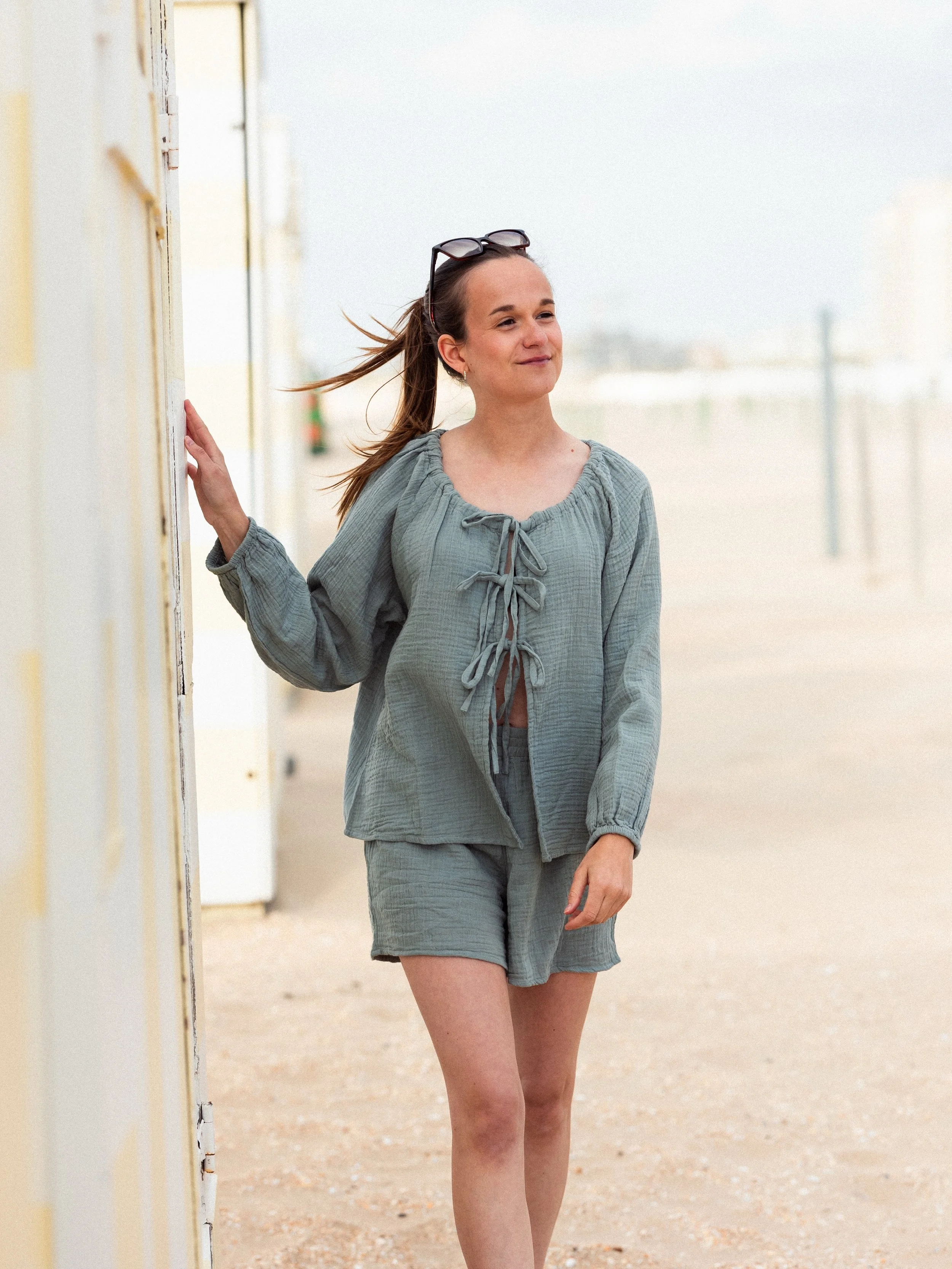 Postcards from De Panne. ✉️🌊🐚
Beach days feel better in @lingadore_official.🤍 #ad #beachwear #matchingset #girly #sea