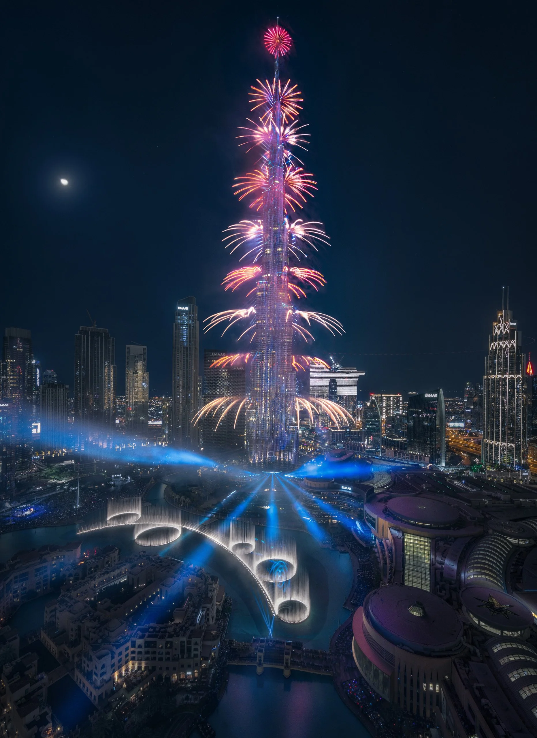 burj-khalifa-firworks-new-year-emaar-photography-cityscape-art-sarab-Ahmad-Alnaji.jpg