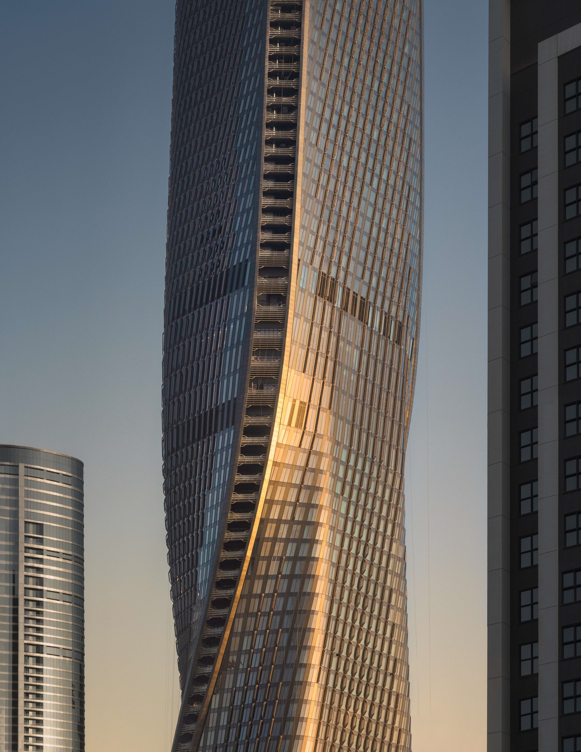 wasl-tower-ceramic-golden-facade-sunset-uns-terracotta-sarab-ahmad-alnaji.jpg