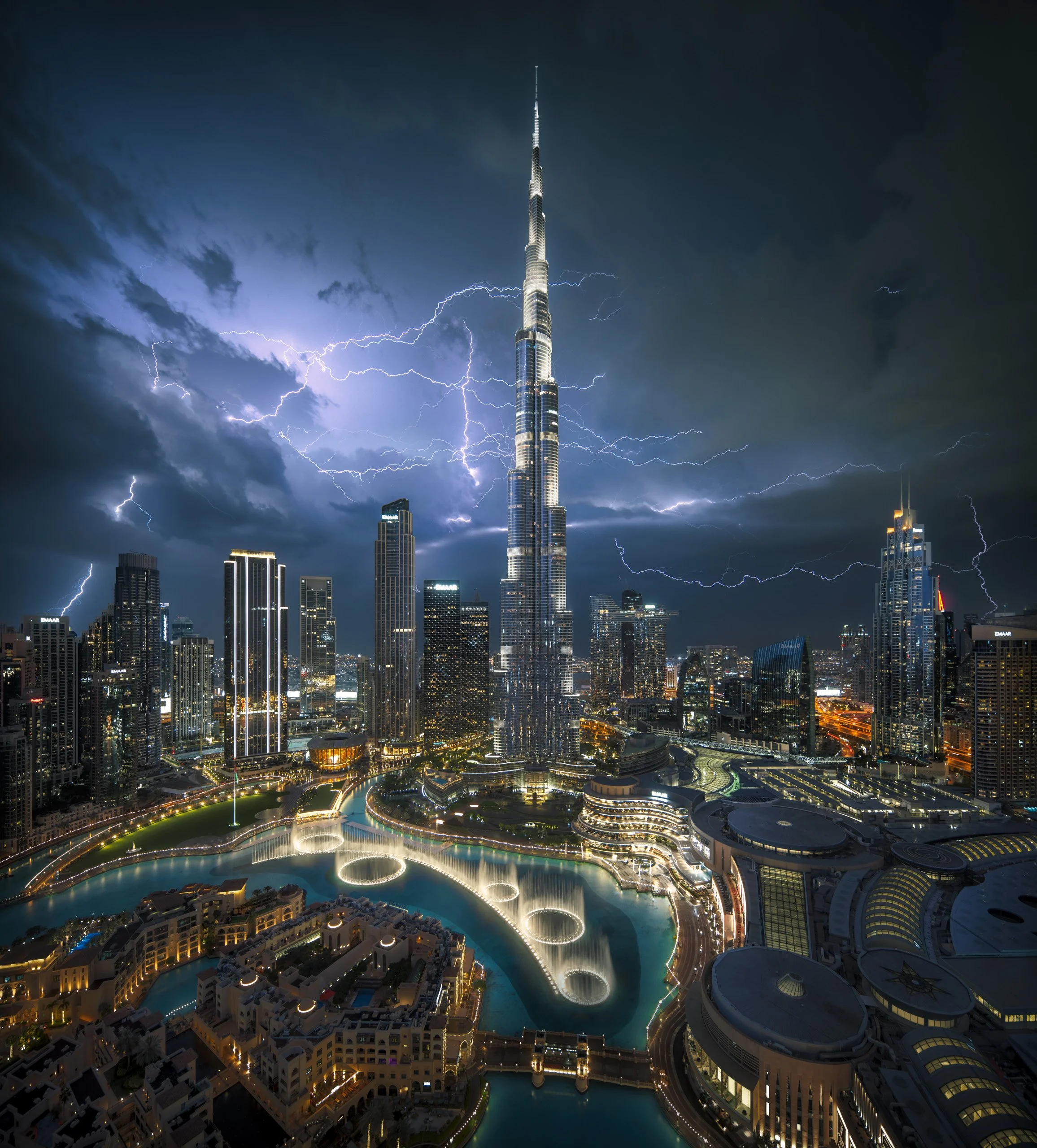 burj-khalifa-storm-cityscape-fine-art-sarab.jpg