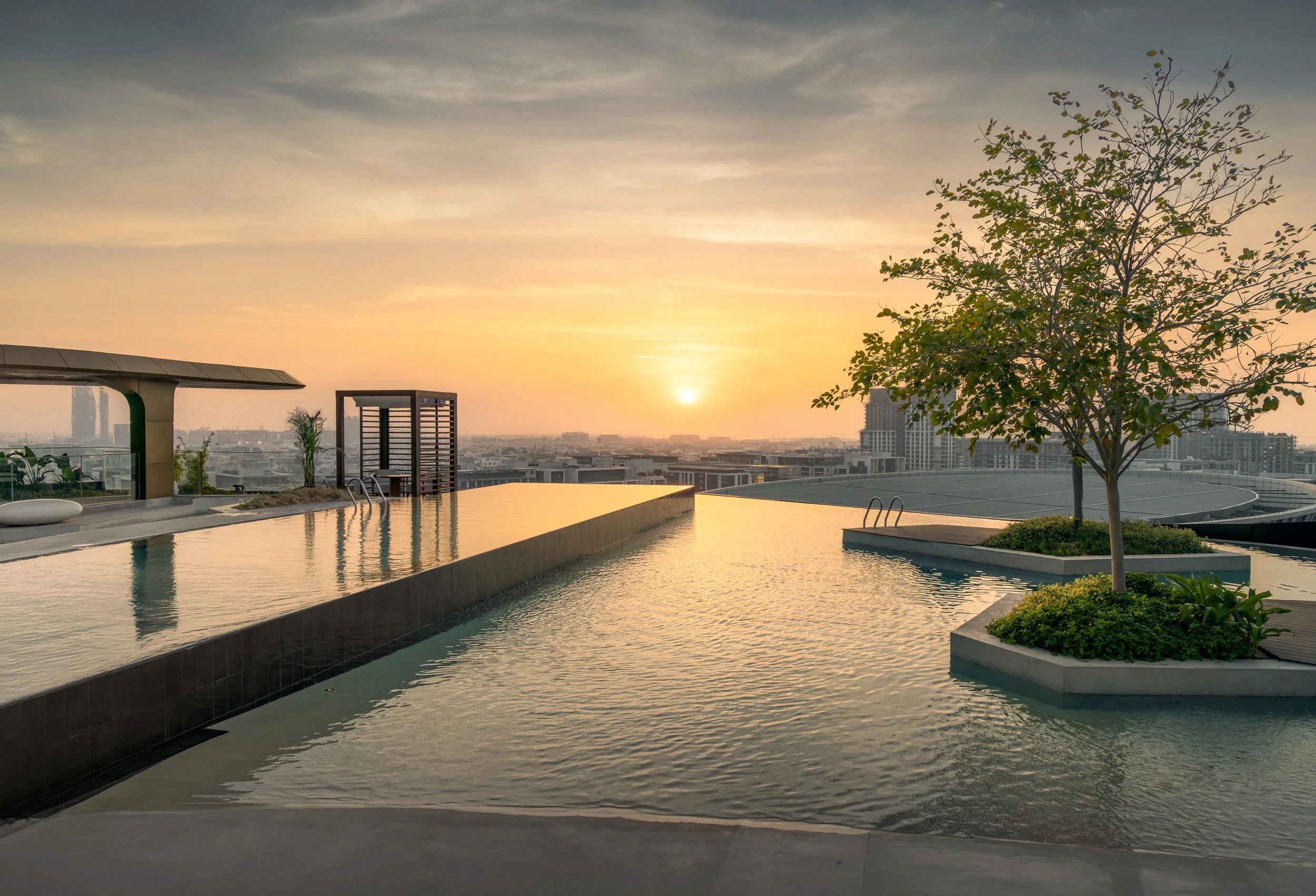 wasl-tower-rooftop-pool-dubai-sunset-sarab-ahmad-alnaji.jpg