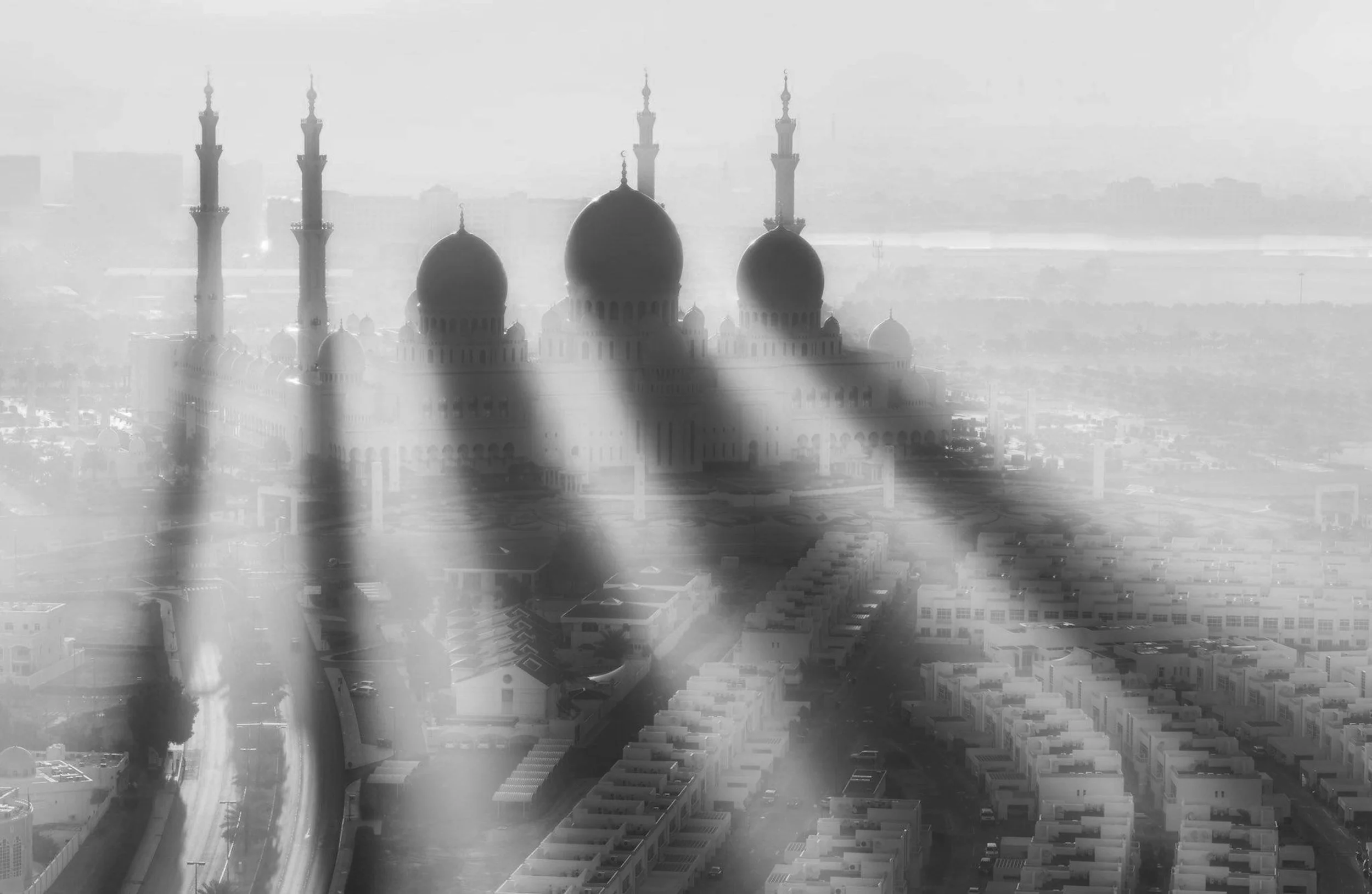 grand-mosque-shadows-fog-sunrays-abu-dhabi-sarab.jpg