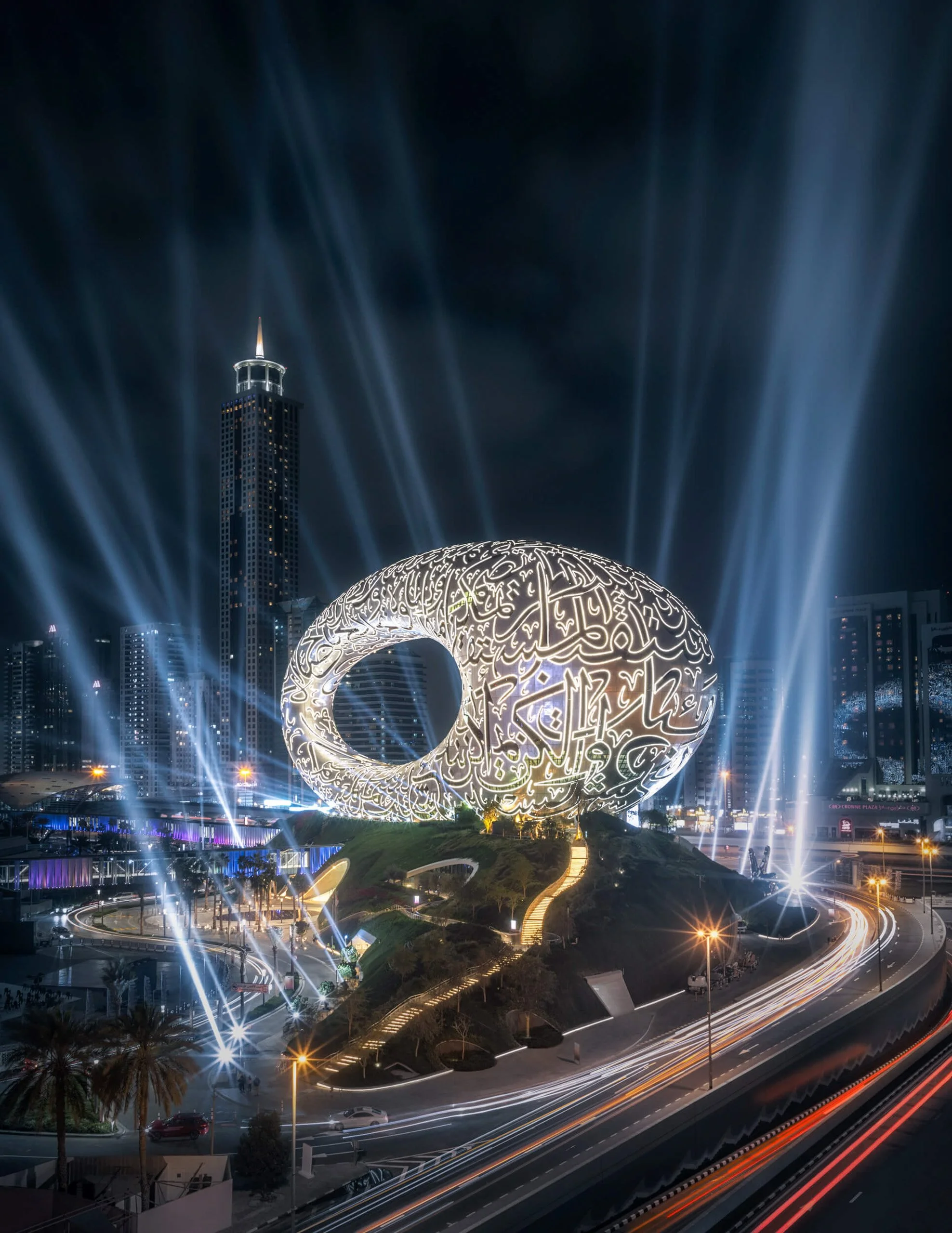 motf-light-show-museum-of-future-fine-art-sarab-Ahmad-Alnaji.jpg