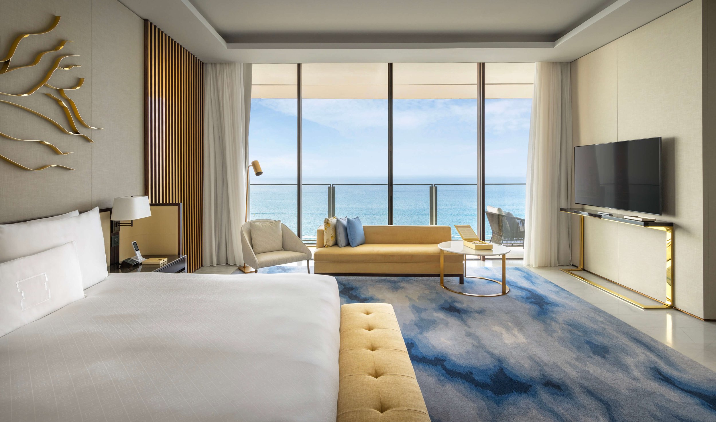 atlantis-royal-suite-bedroom-fine-art-sarab-ahmad-alnaji.jpg