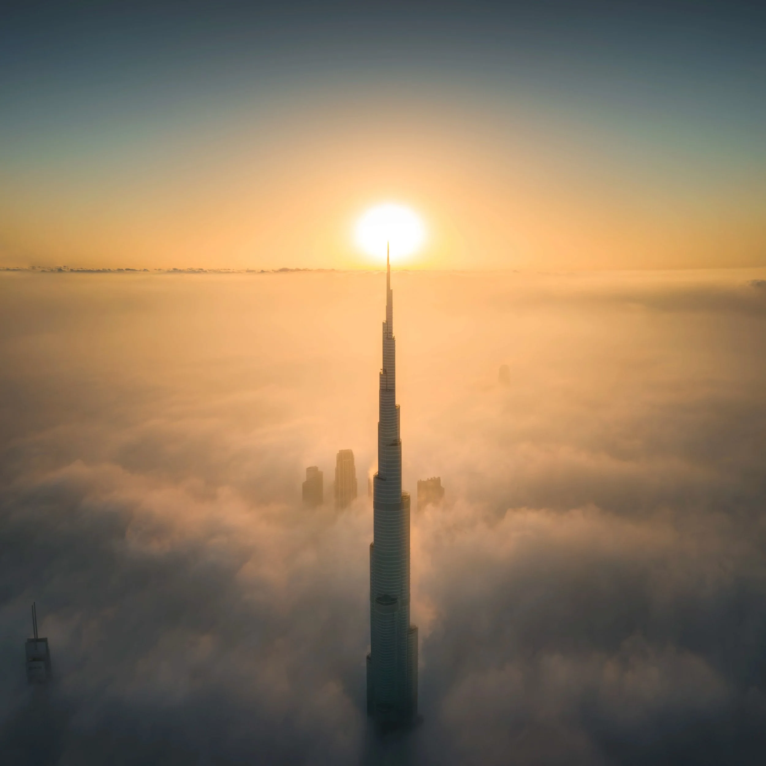 rare-burj-khalifa-aerial-fog-sunrise-photo-dubai-sarab.jpg