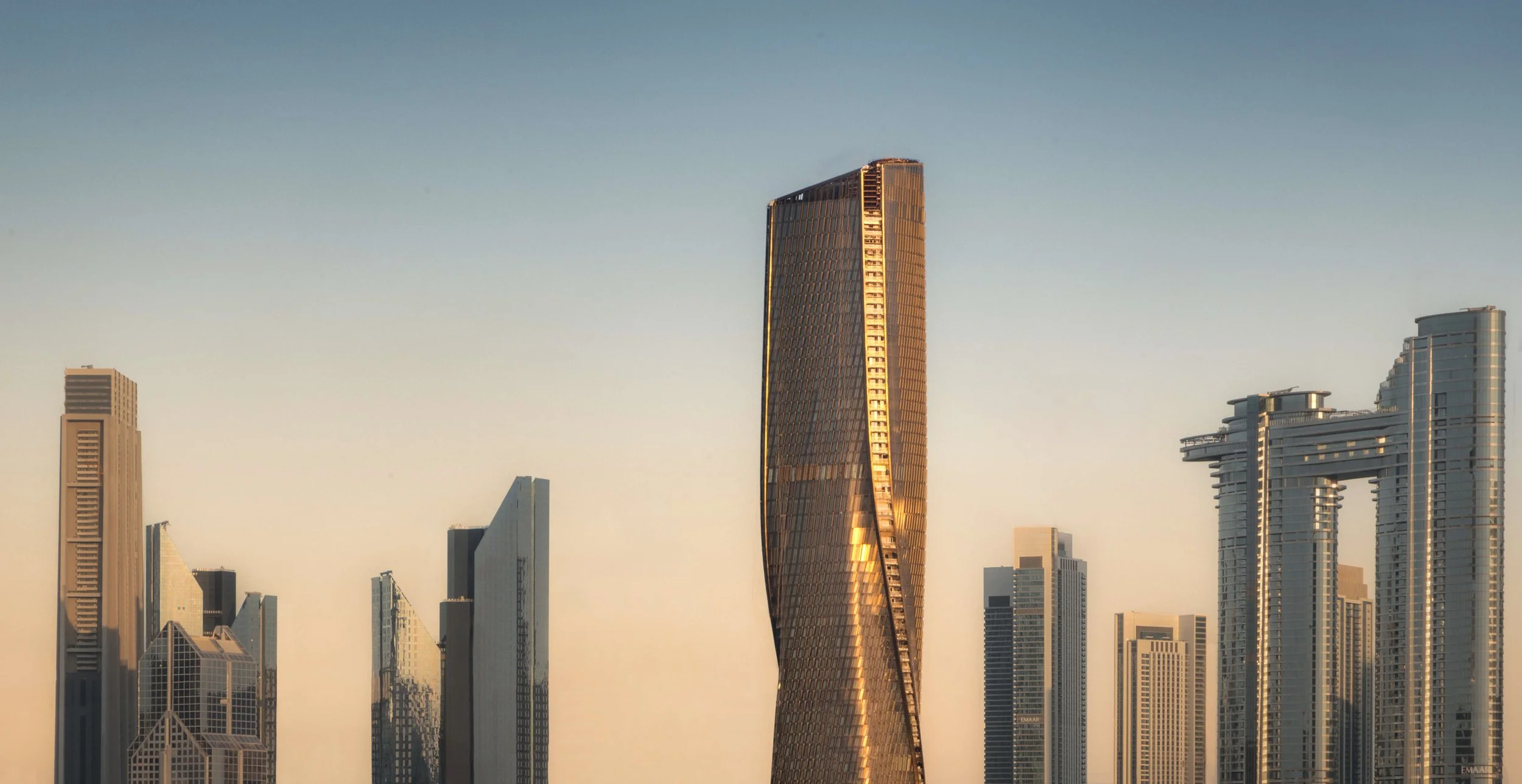 wasl-tower-dubai-skyline-sheikh-zayed-road-uns-sarab.jpg