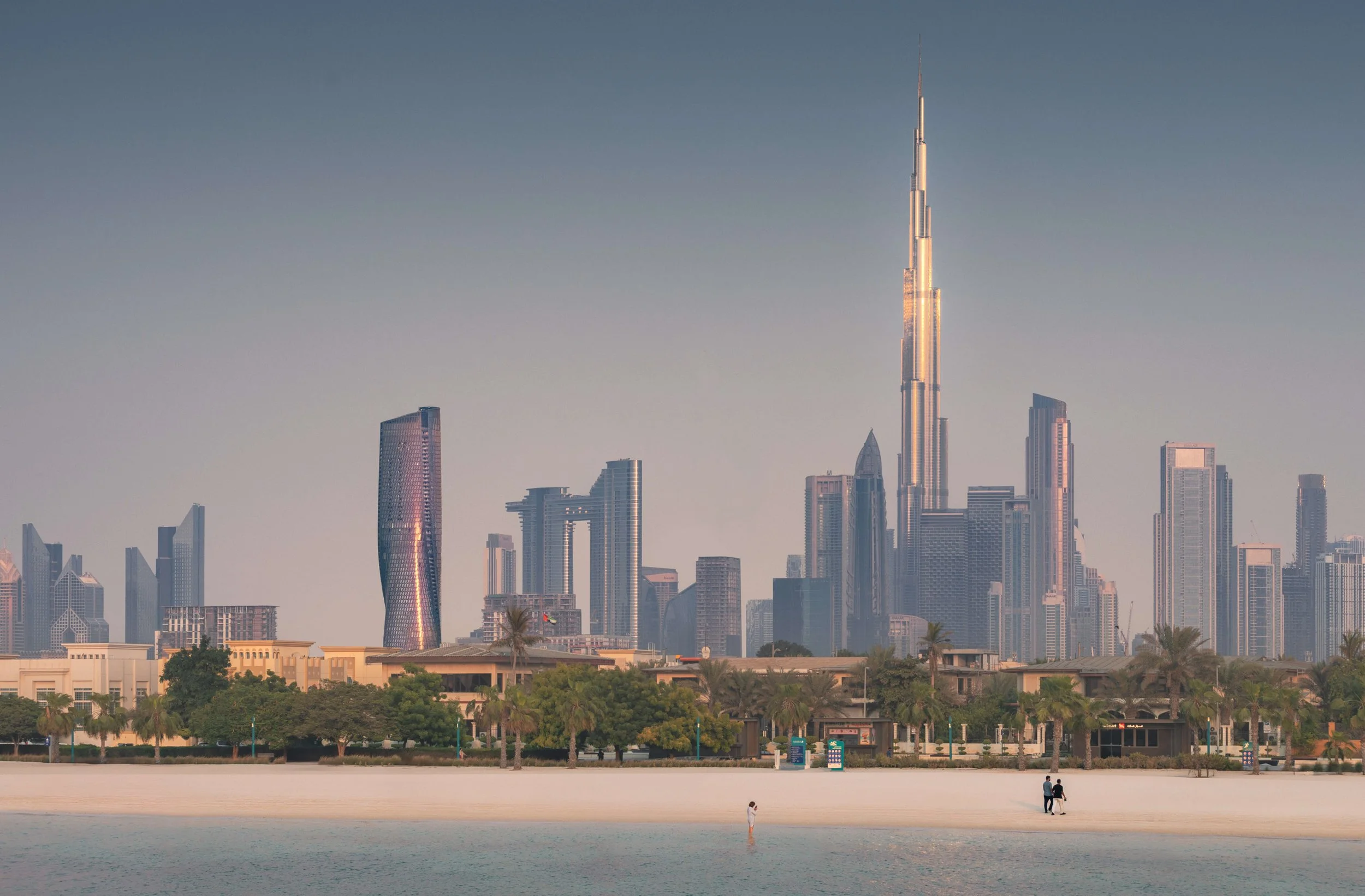 wasl-tower-dubai-skyline-burj-khalifa-uns-sarab-ahmad-alnaji.jpg