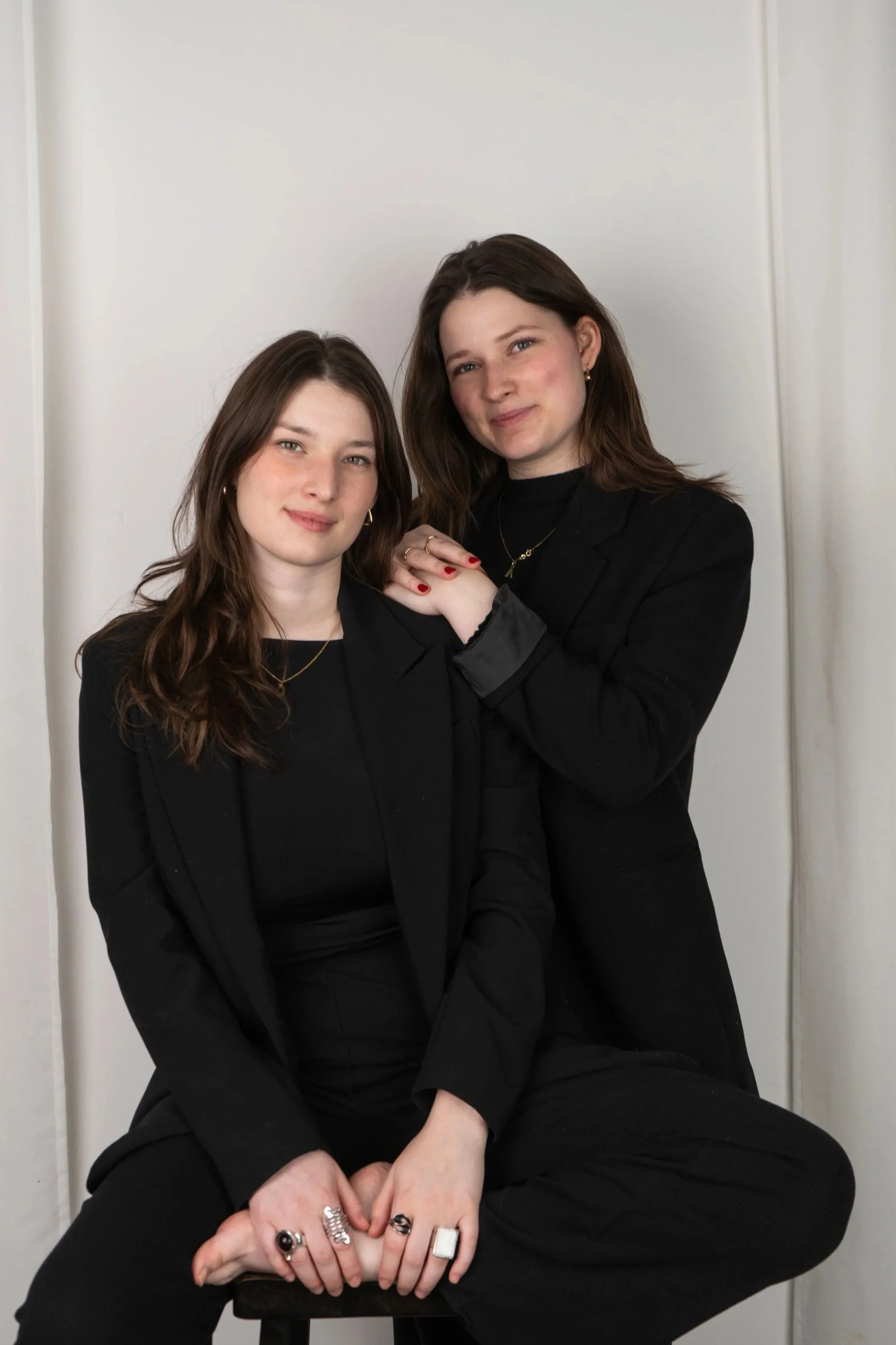 Zsófi és Bogi a Briewell stúdió alapítói