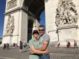 coduvelo finished op champs elysees Parijs