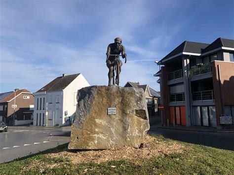 Lucien Van Impe statue